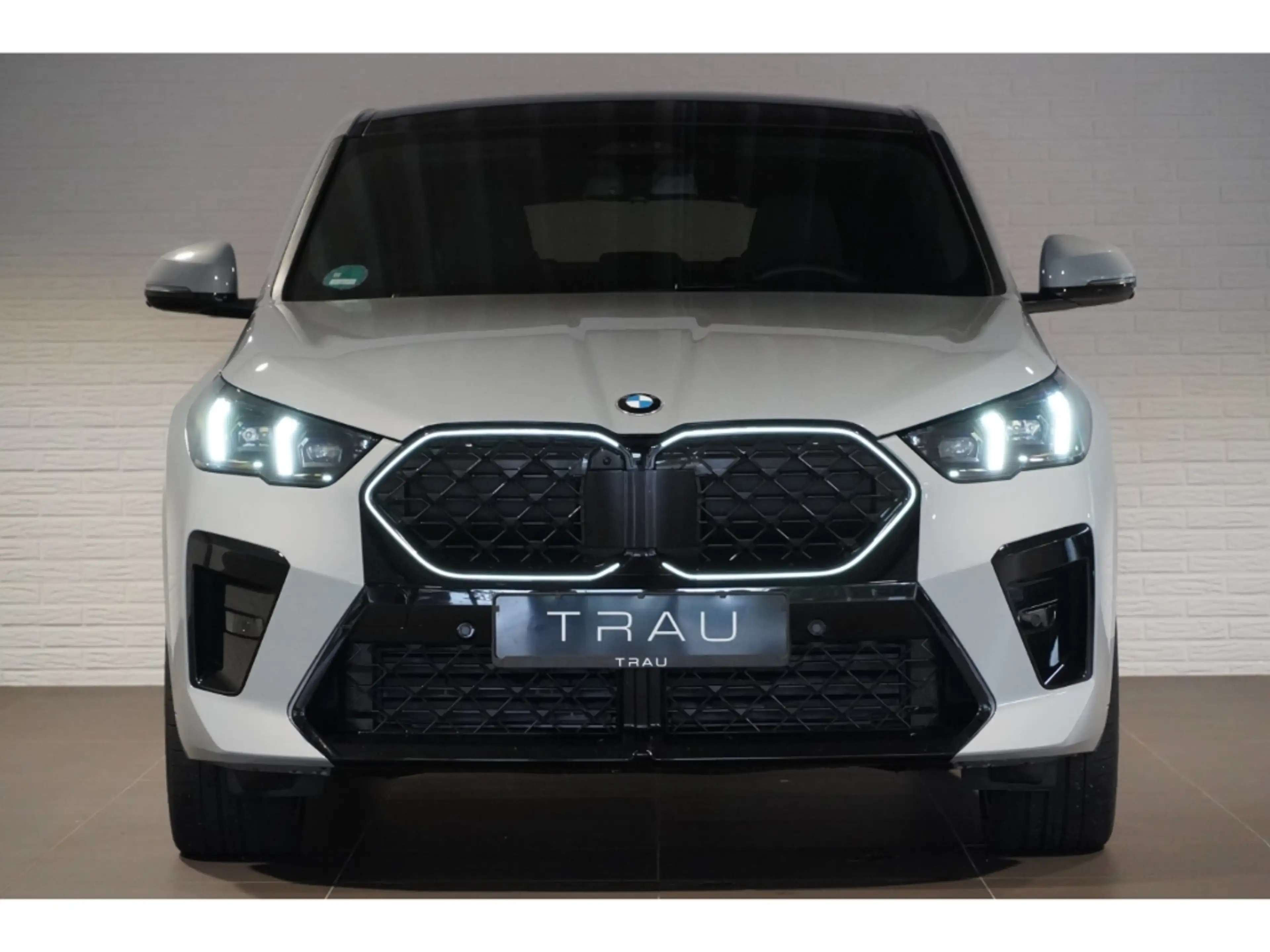 BMW X2 20d xDrive M SportPro Inno Pano AHK HUD Keyless — photo 2