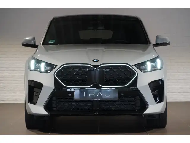 BMW X2 view 2