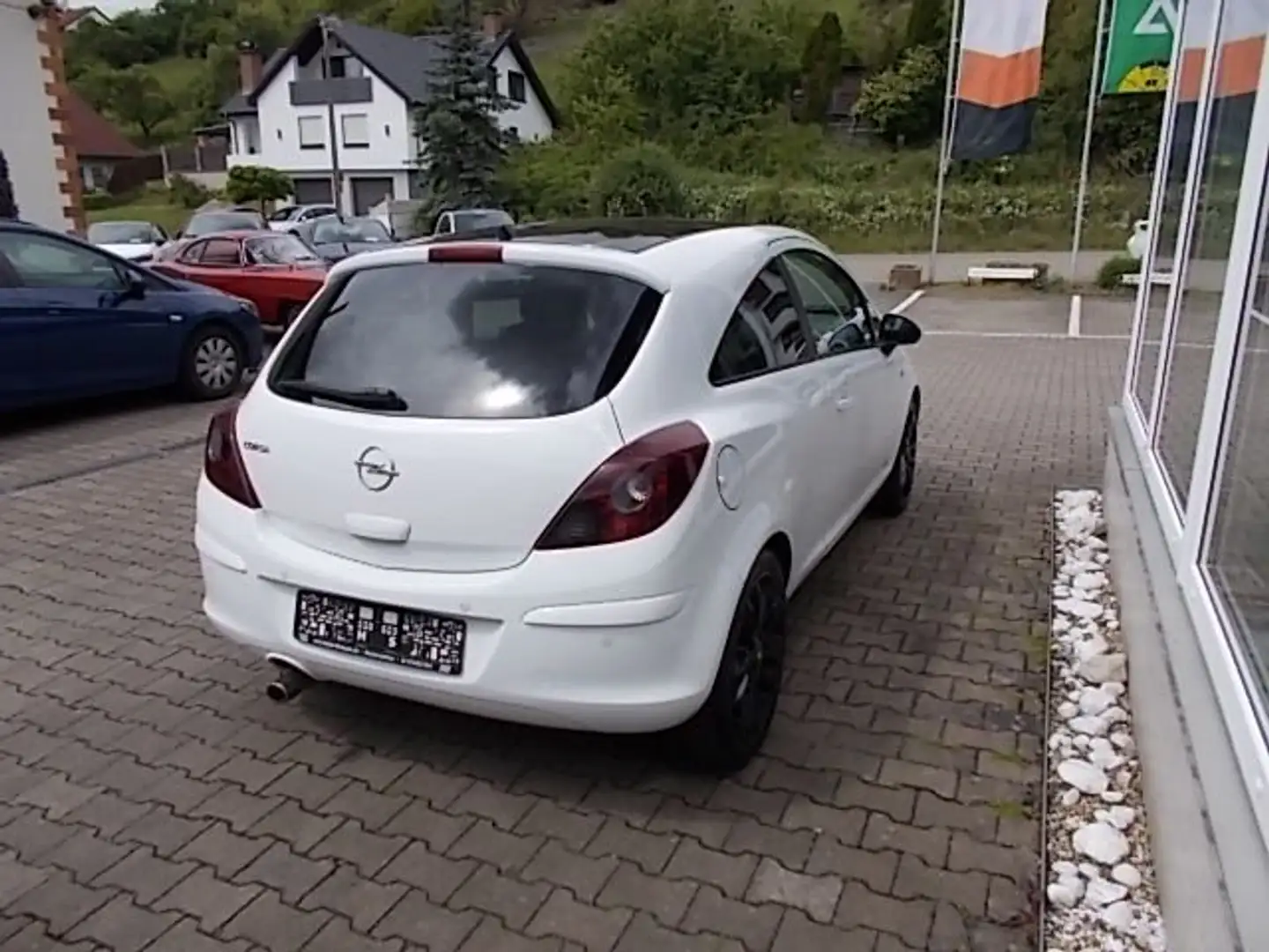 Opel Corsa 1.4 16V Color Edition Blanco - 2