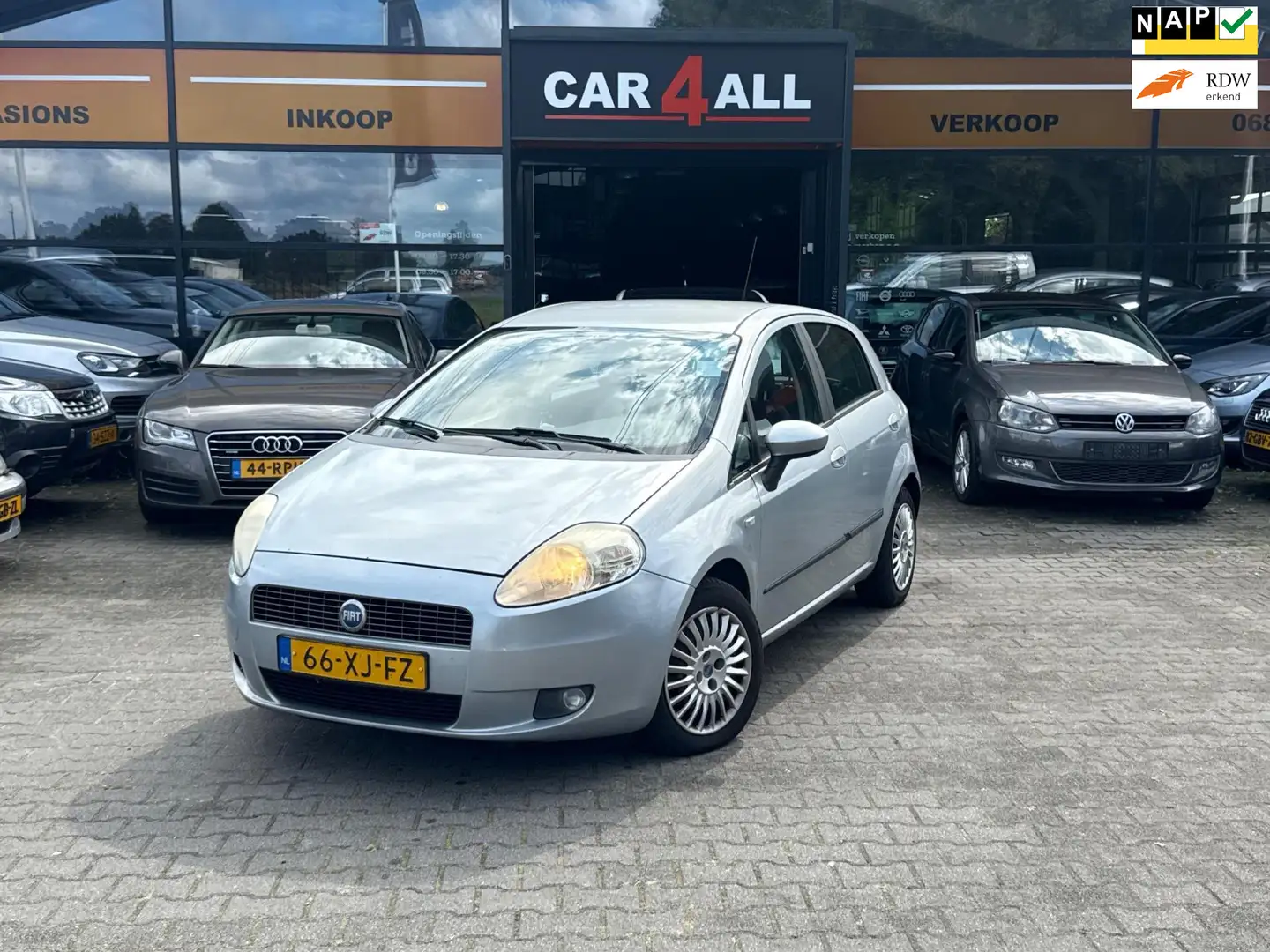 Fiat Grande Punto 1.2 Dynamic CRUISE/AIRCO/NAP/5DEURS/RIJDT SCHAKELT Grijs - 1