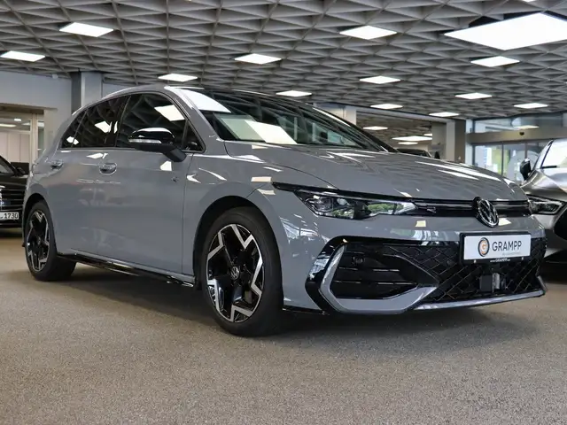 Volkswagen Golf view 3