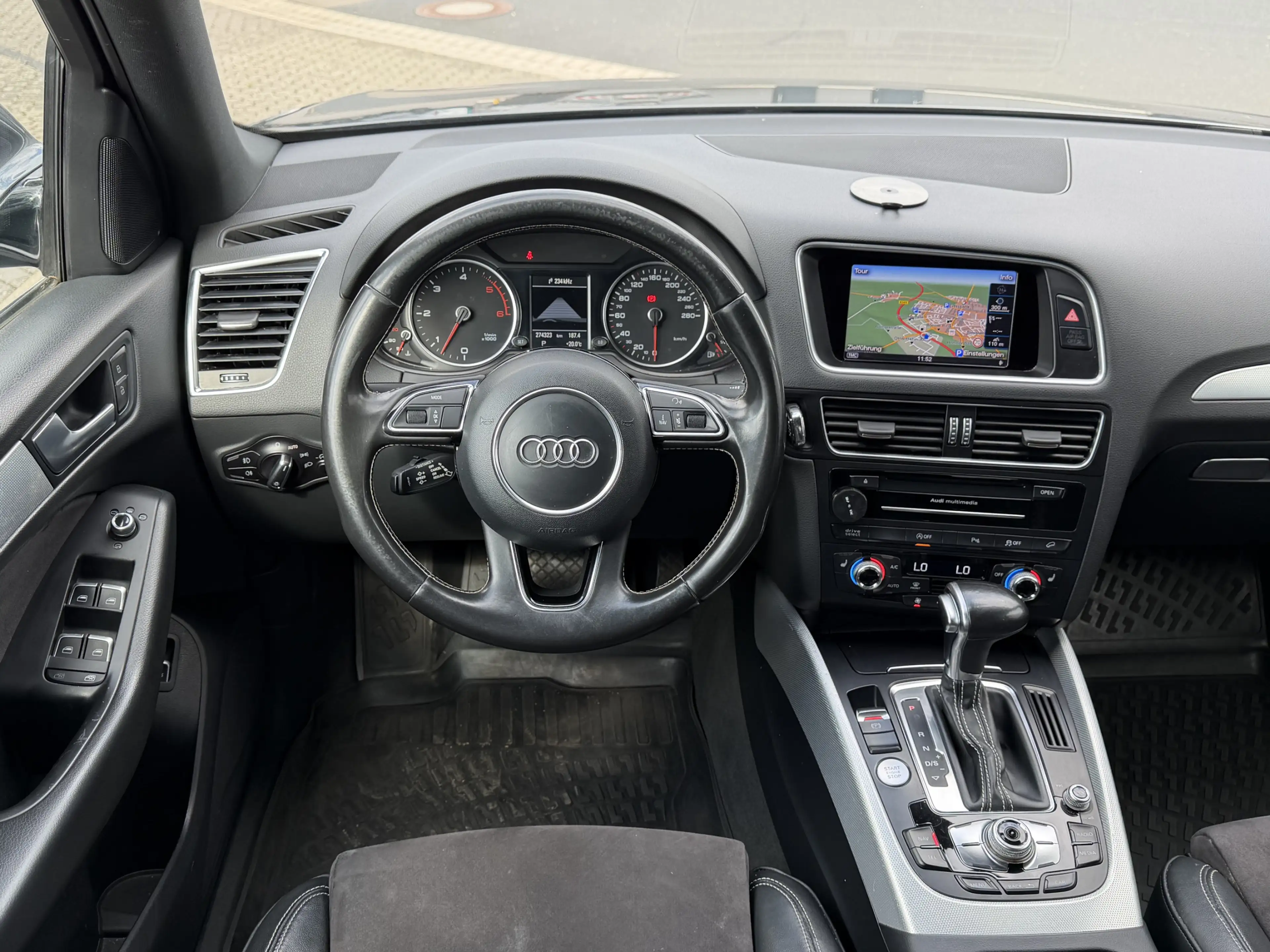 Audi Q5 3.0 TDI quattro s-line AHK Xenon Navi Leder — photo 5