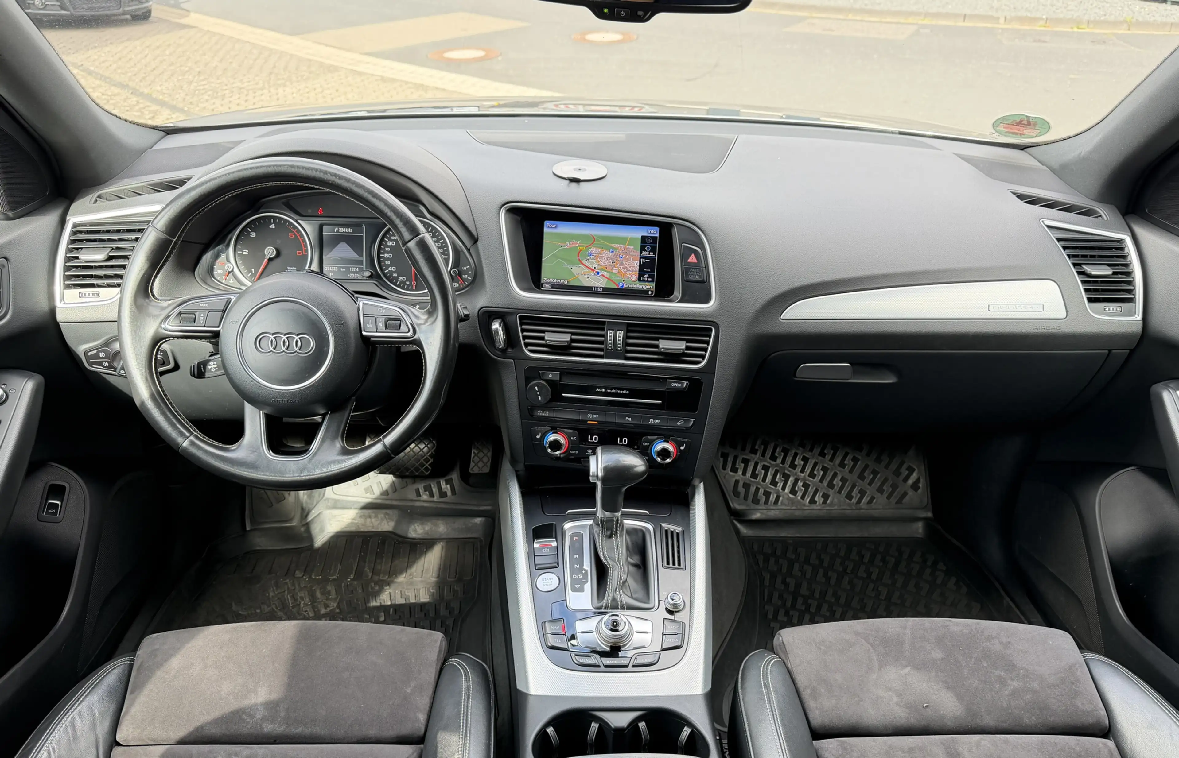 Audi Q5 3.0 TDI quattro s-line AHK Xenon Navi Leder — photo 4