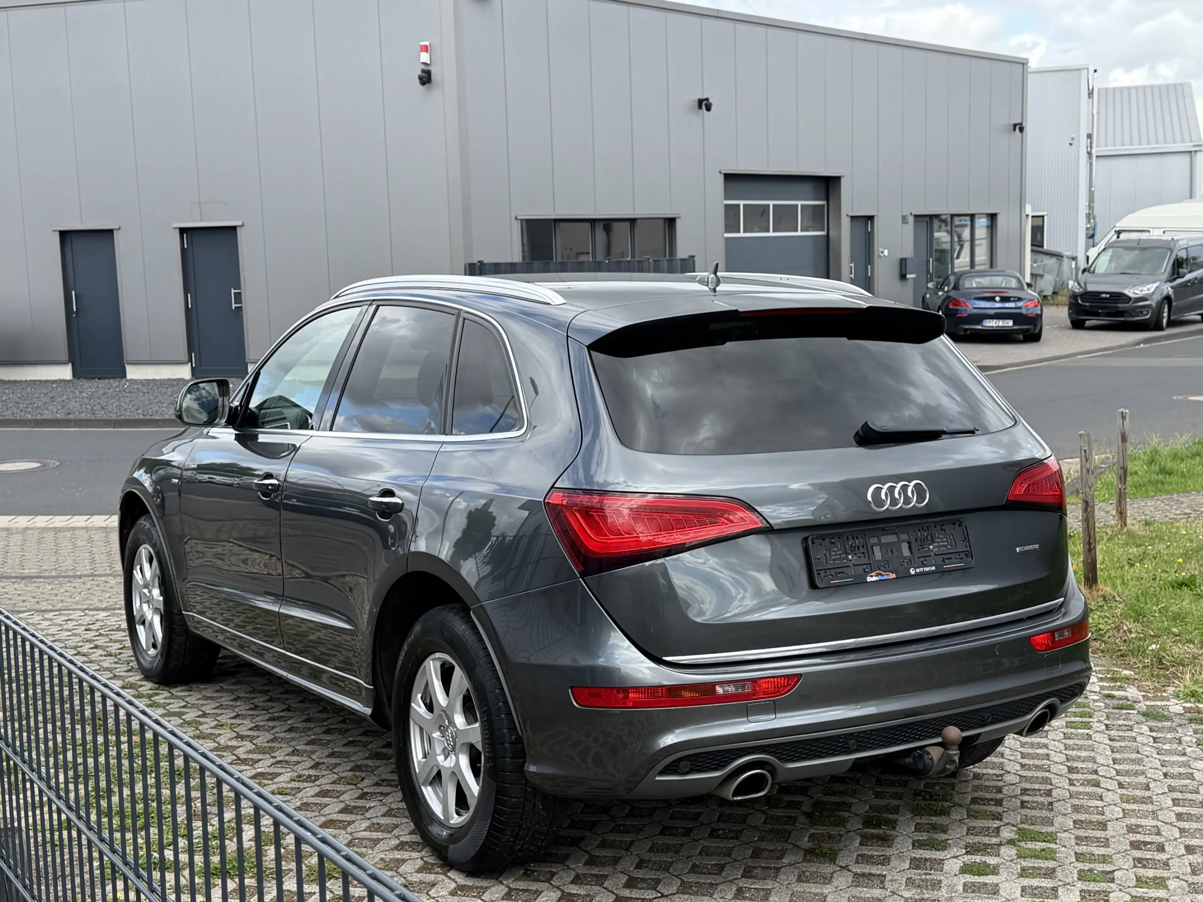 Audi Q5 3.0 TDI quattro s-line AHK Xenon Navi Leder — photo 12