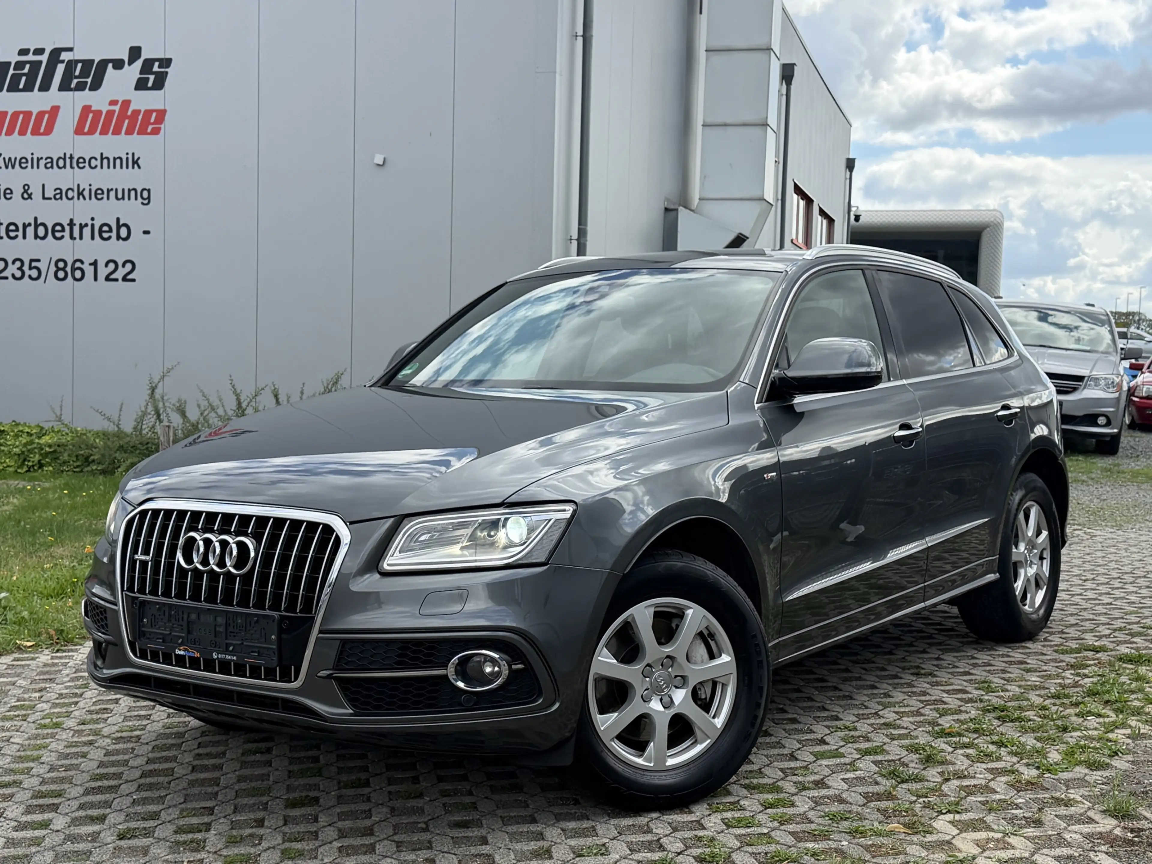 Audi Q5 3.0 TDI quattro s-line AHK Xenon Navi Leder