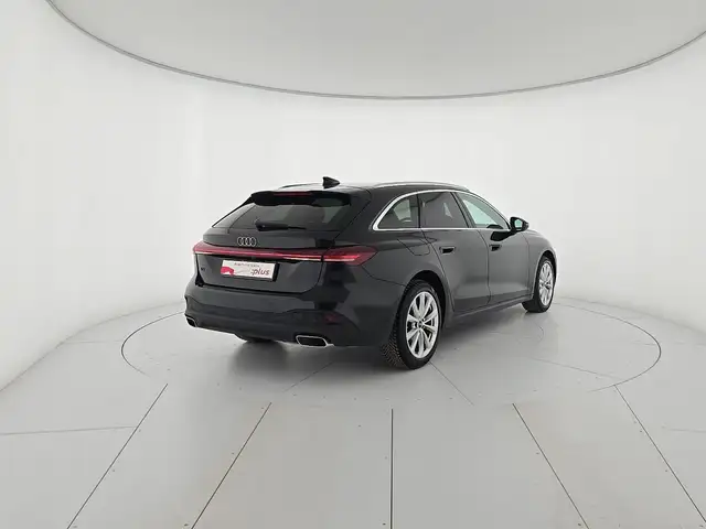 Audi A5 view 5