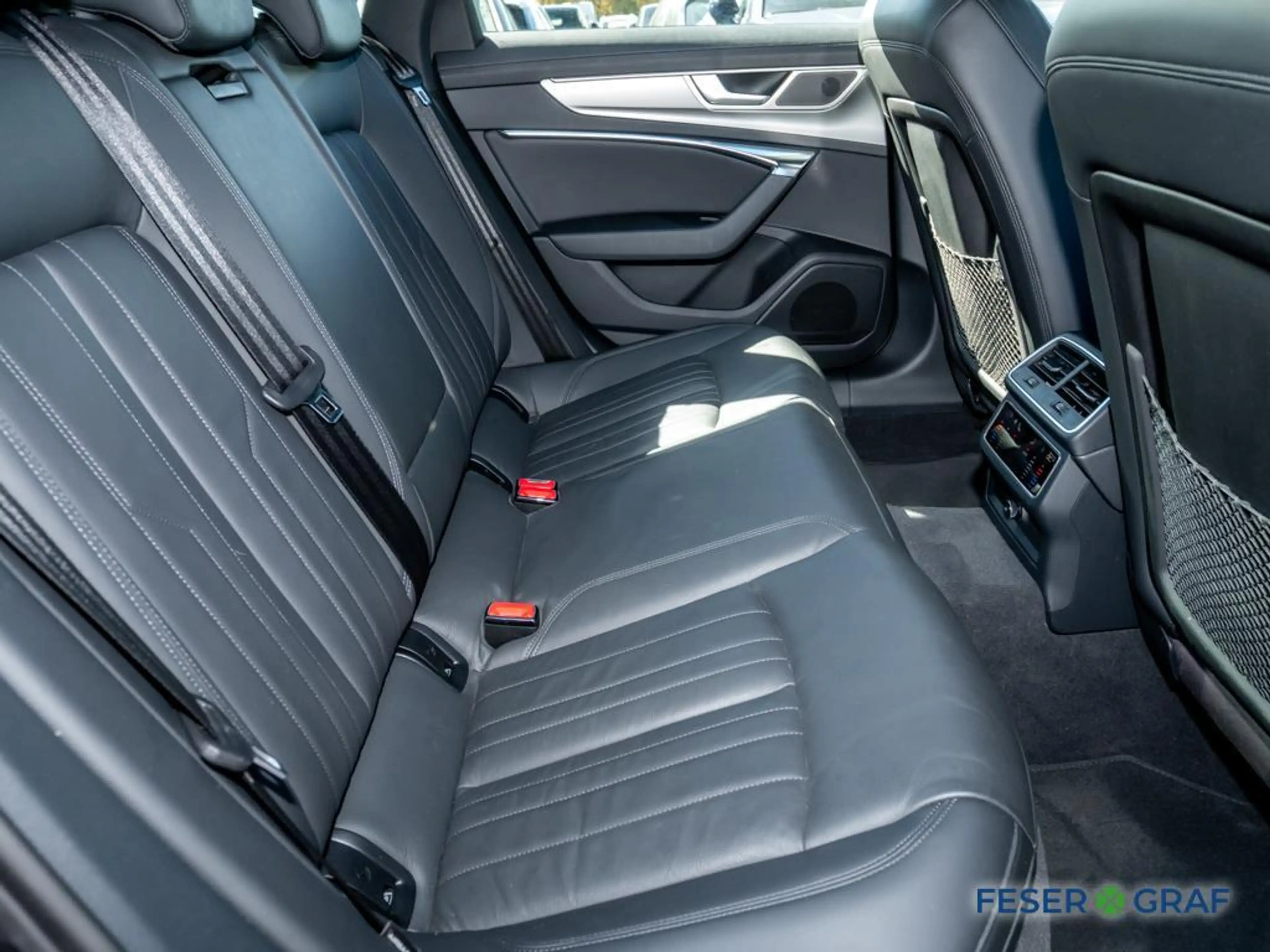 Audi A6 Avant 45TFSI qu. Matrix/Leder/Pano/ACC/Kamera — photo 7
