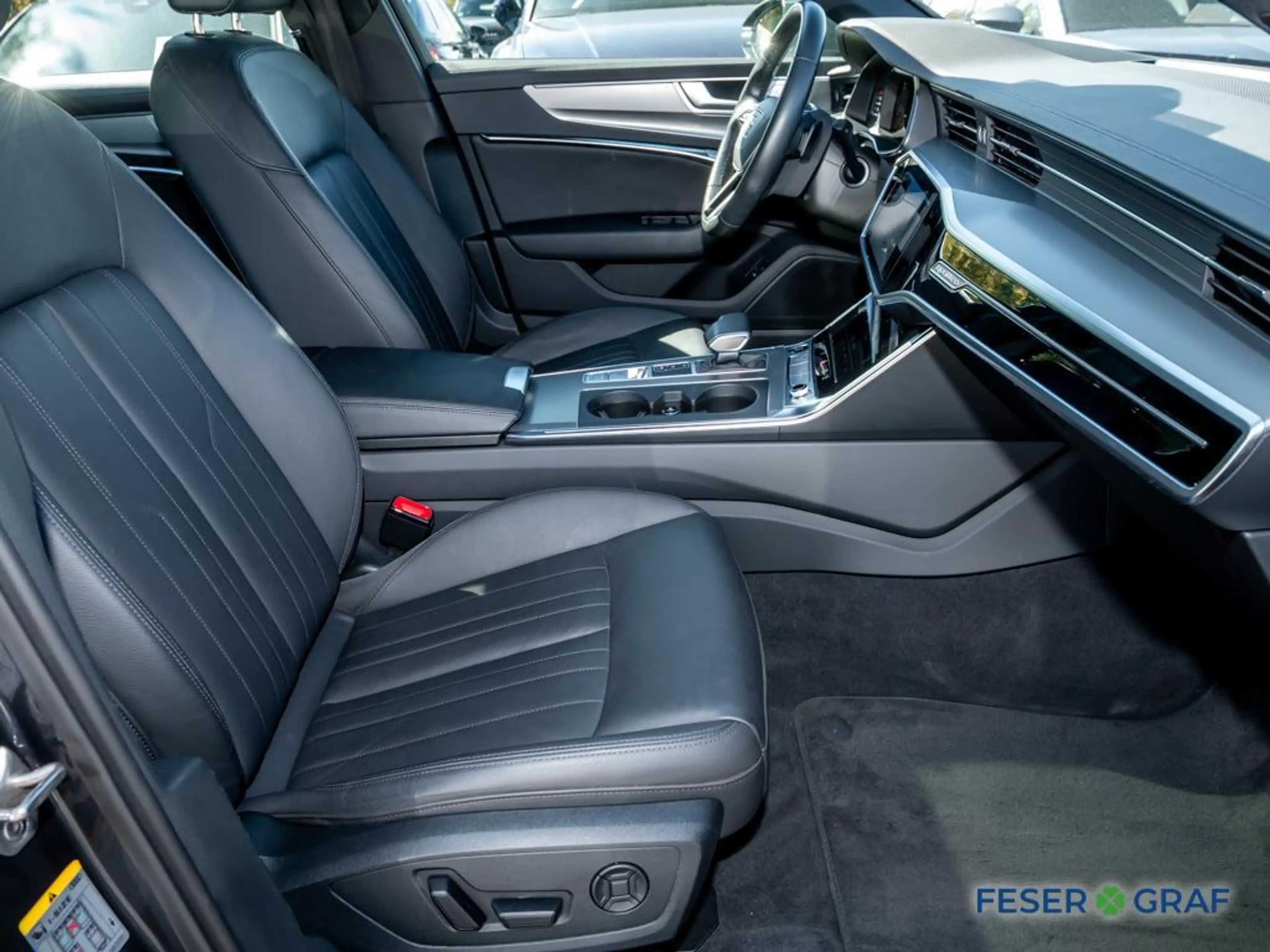 Audi A6 Avant 45TFSI qu. Matrix/Leder/Pano/ACC/Kamera — photo 6