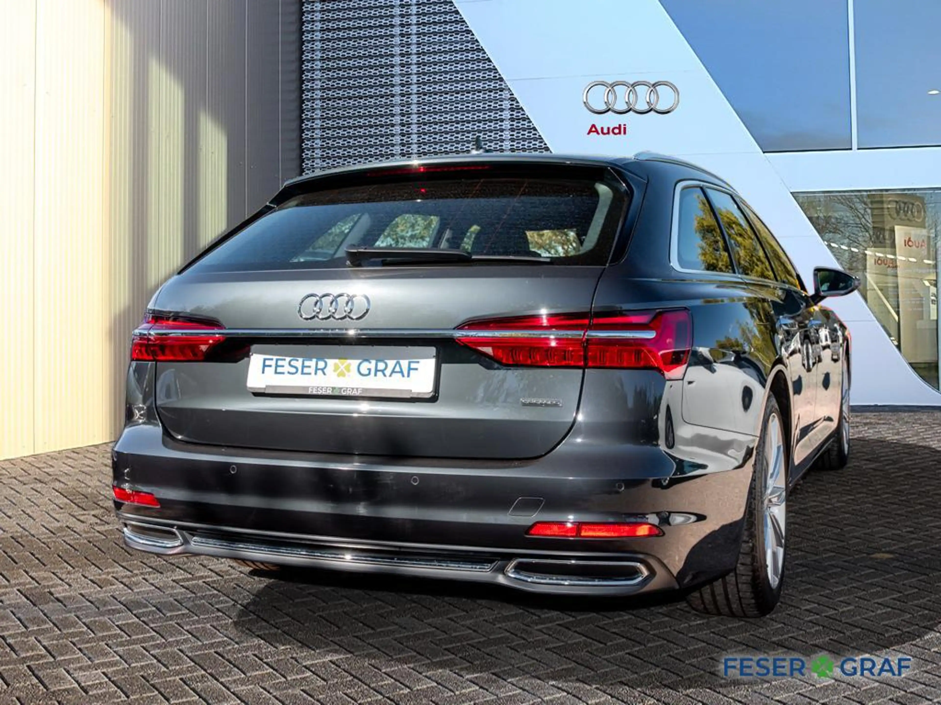 Audi A6 Avant 45TFSI qu. Matrix/Leder/Pano/ACC/Kamera — photo 2