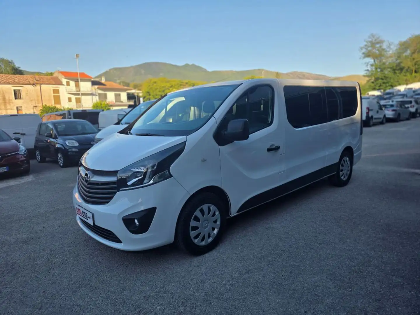 Renault Trafic PASSO LUNGO VIVARO Blanc - 1