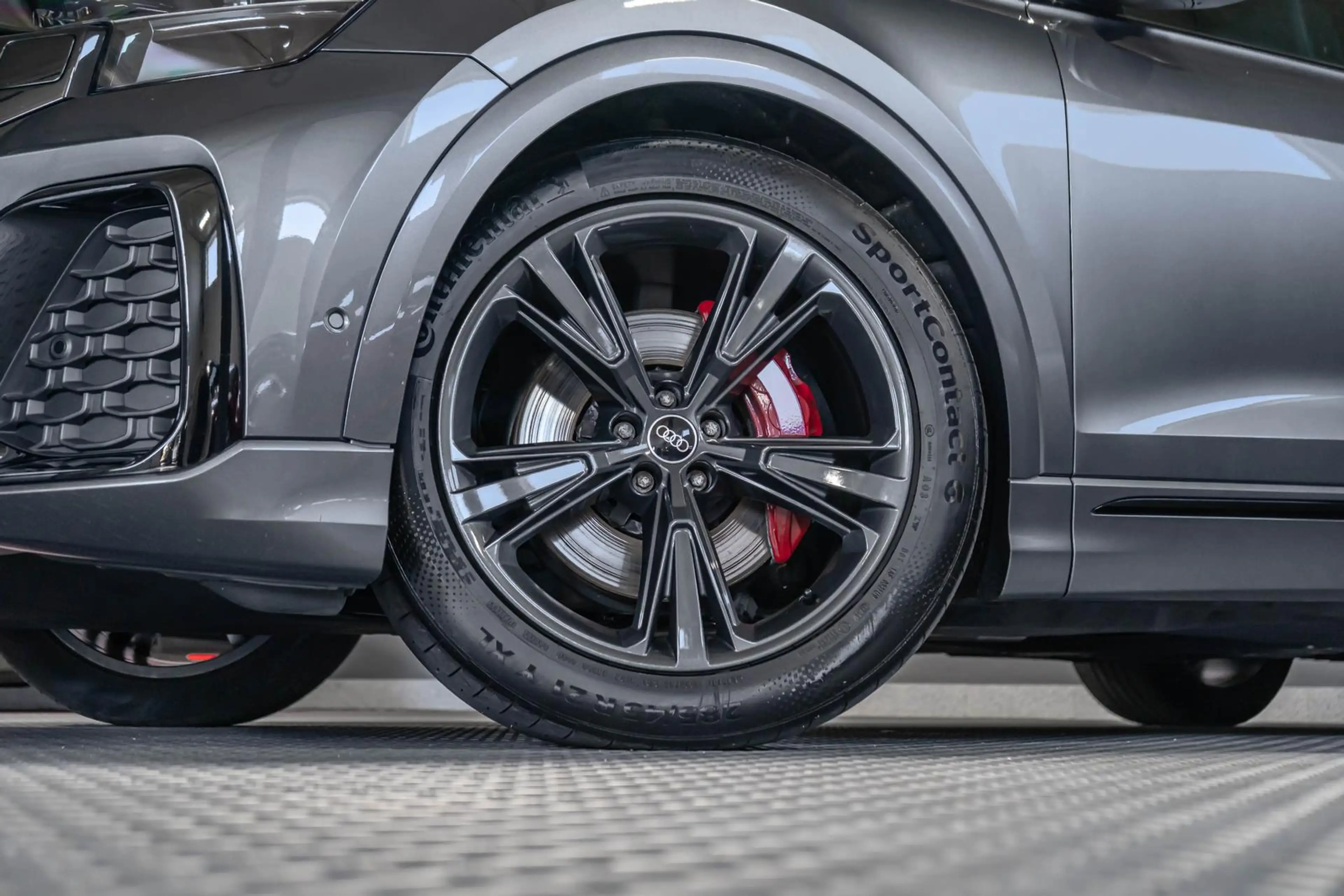 Audi Q8 3.0 V6 TDI quattro MATRIX SHZ RFK S-LINE — photo 2