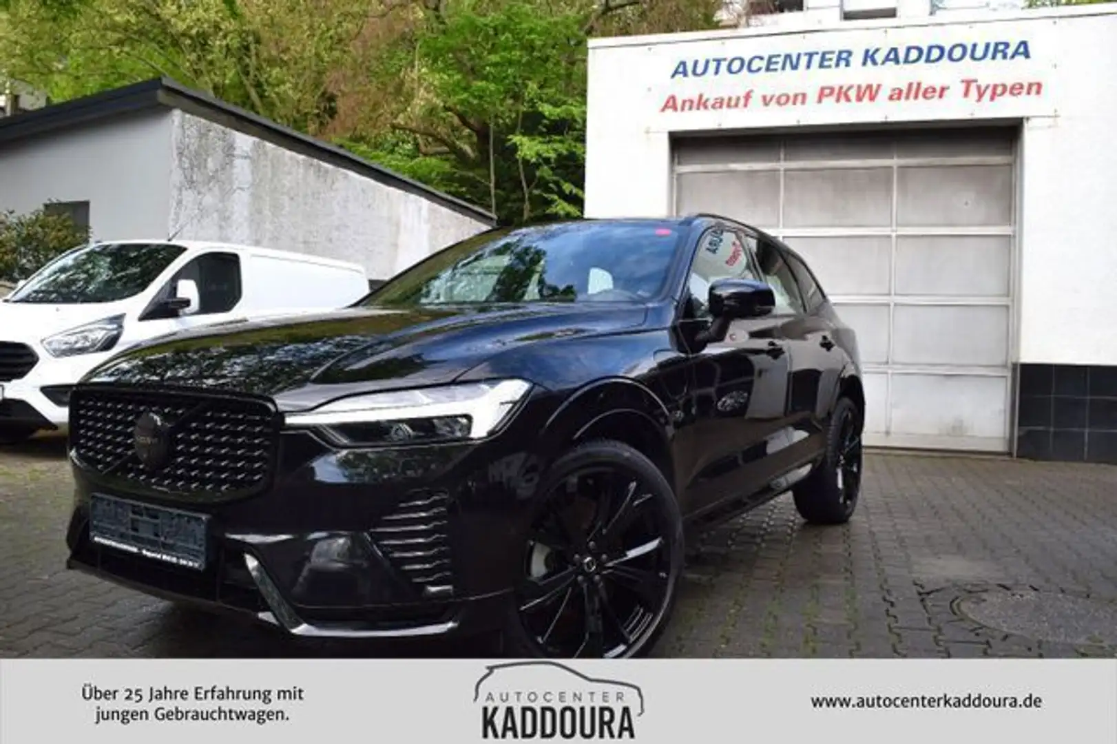 Volvo XC60 T6BlackEditionRecharge,Hed-Up,360°,Pano,B&W Negro - 1