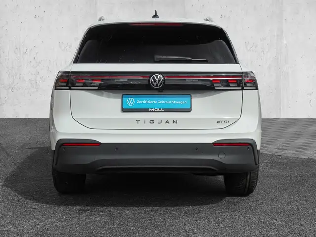 Volkswagen Tiguan view 6