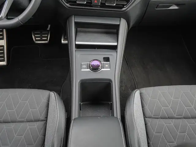 Volkswagen Tiguan view 14