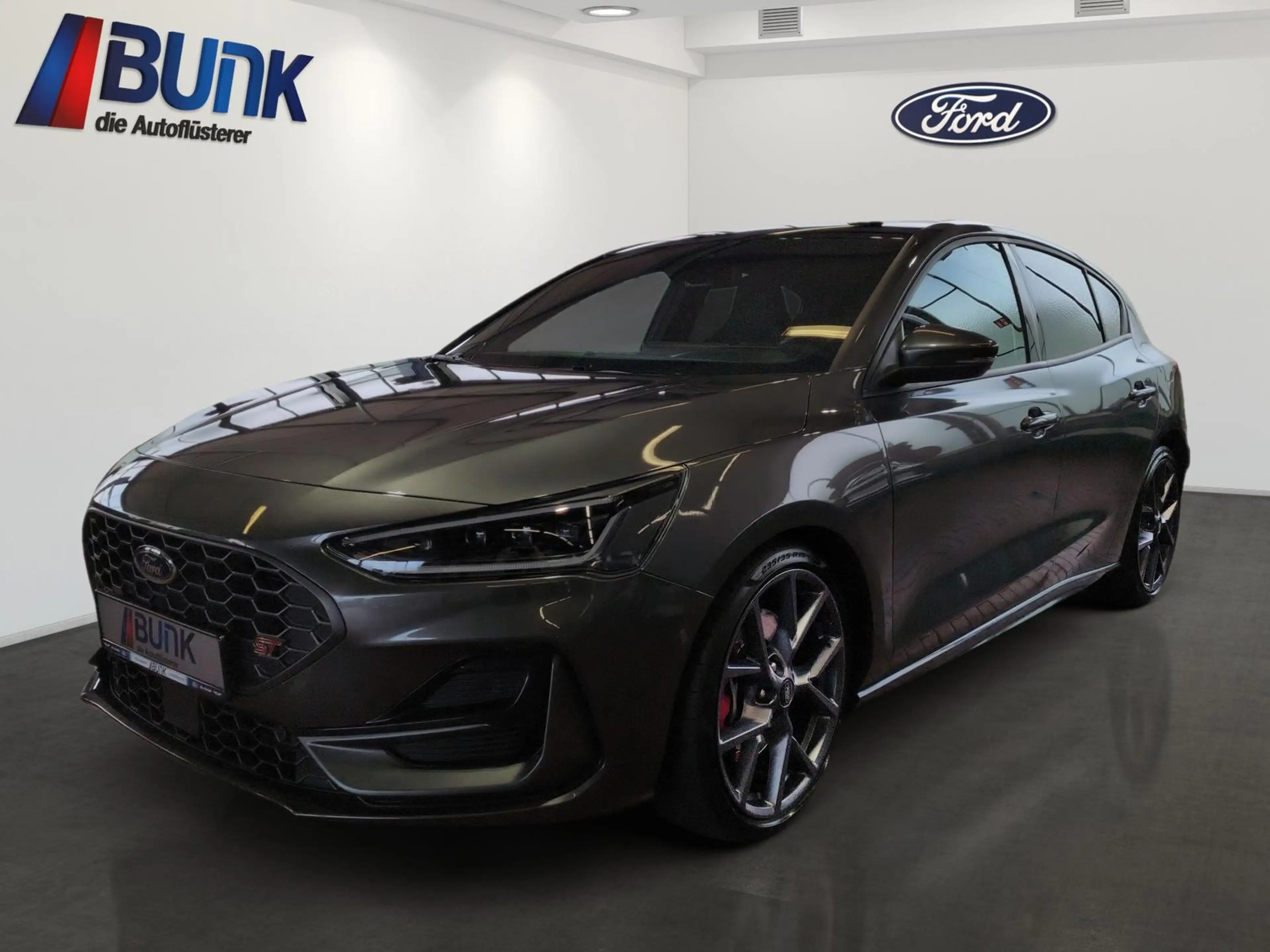 Ford Focus ST-X 2.3L /Body-Styling-Paket/ Farbdisplay