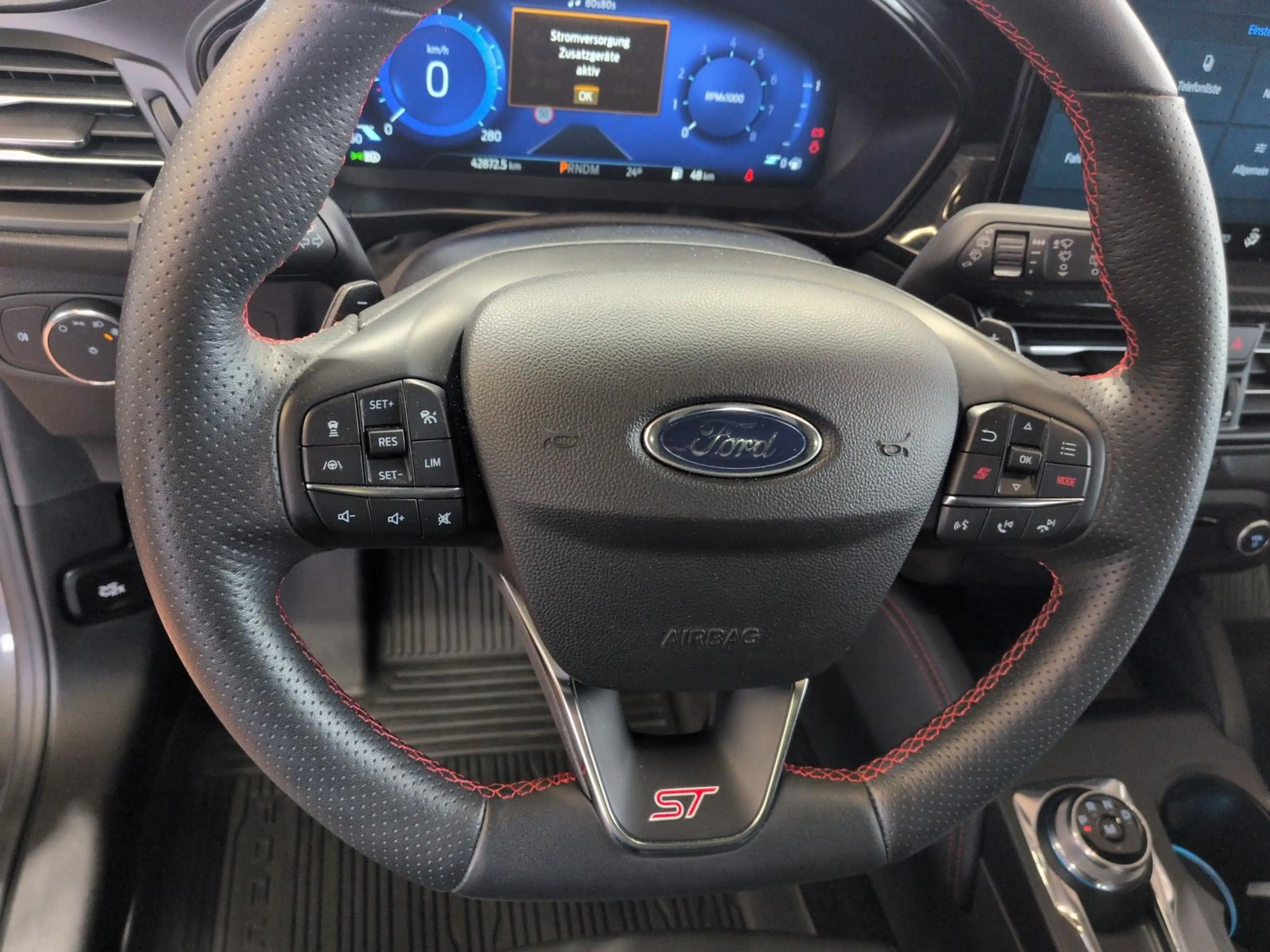Ford Focus ST-X 2.3L /Body-Styling-Paket/ Farbdisplay — photo 15
