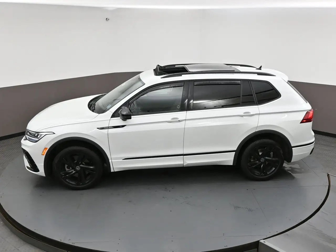 Volkswagen Tiguan photo Volkswagen Tiguan