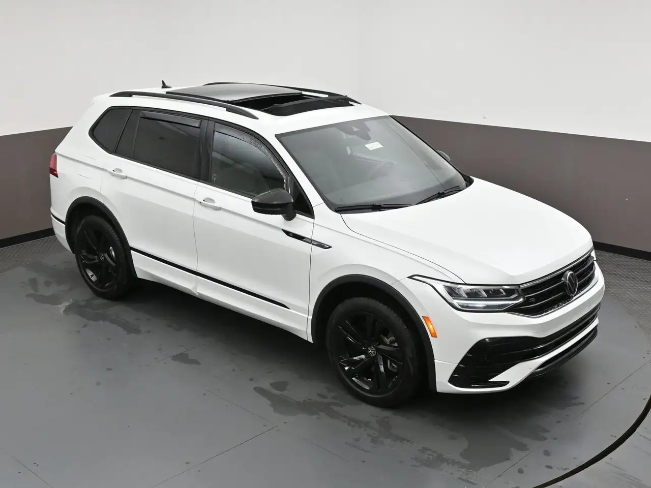 Volkswagen Tiguan photo Volkswagen Tiguan