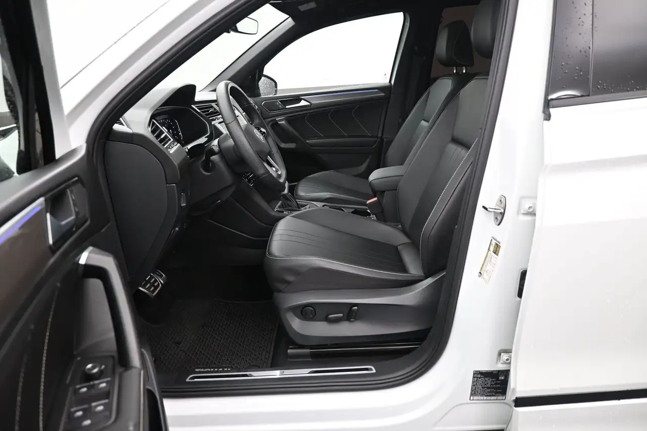 Volkswagen Tiguan photo Volkswagen Tiguan