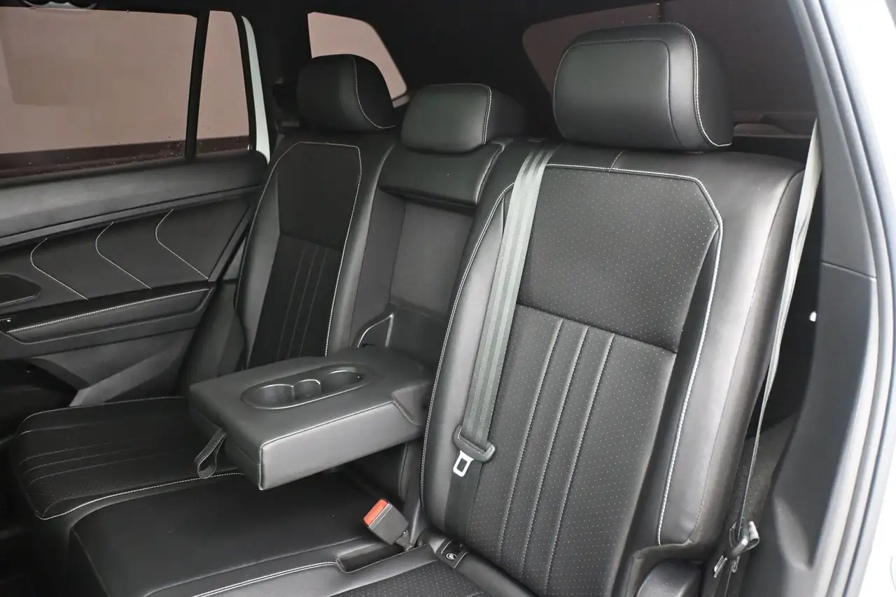 Volkswagen Tiguan photo Volkswagen Tiguan