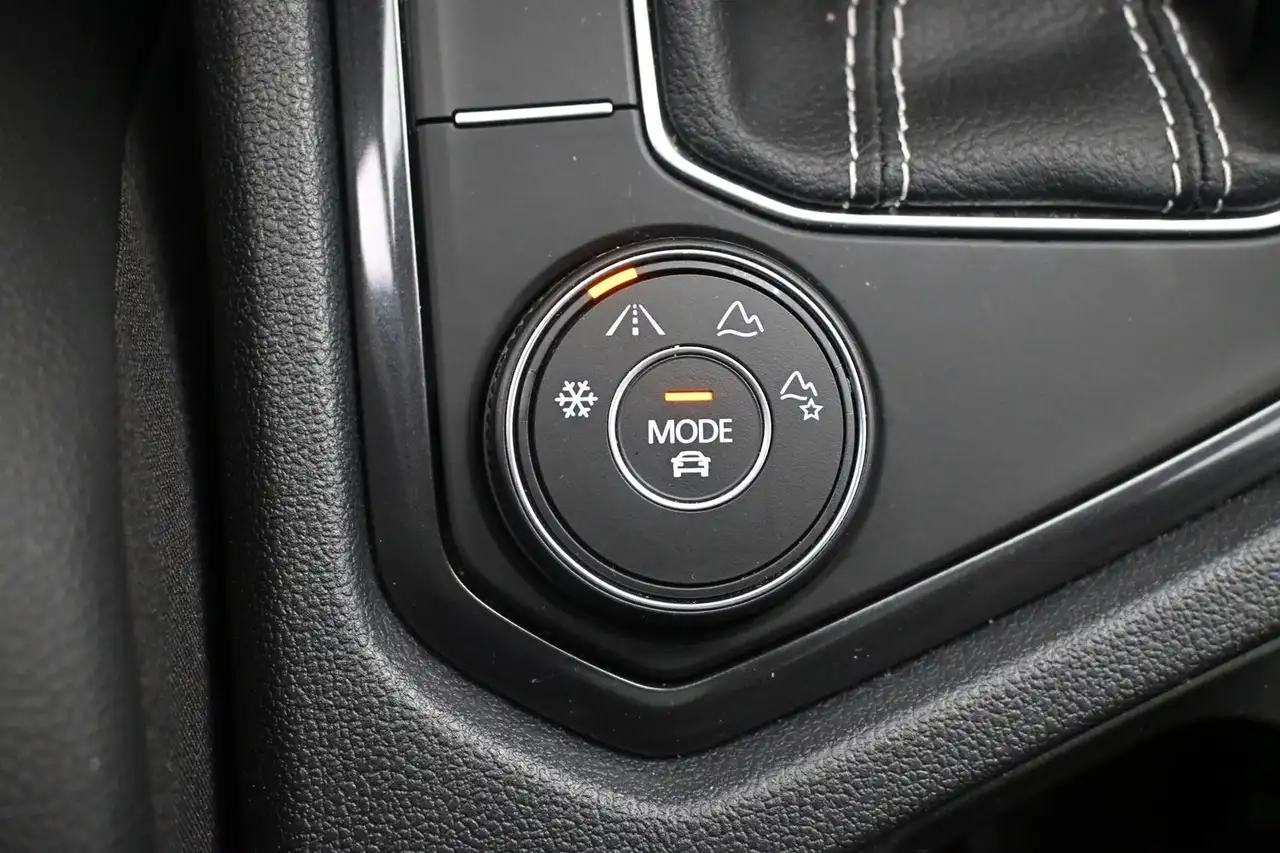 Volkswagen Tiguan photo Volkswagen Tiguan