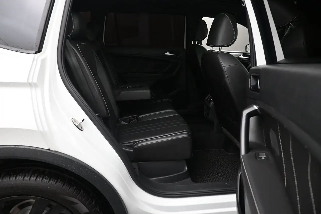 Volkswagen Tiguan photo Volkswagen Tiguan