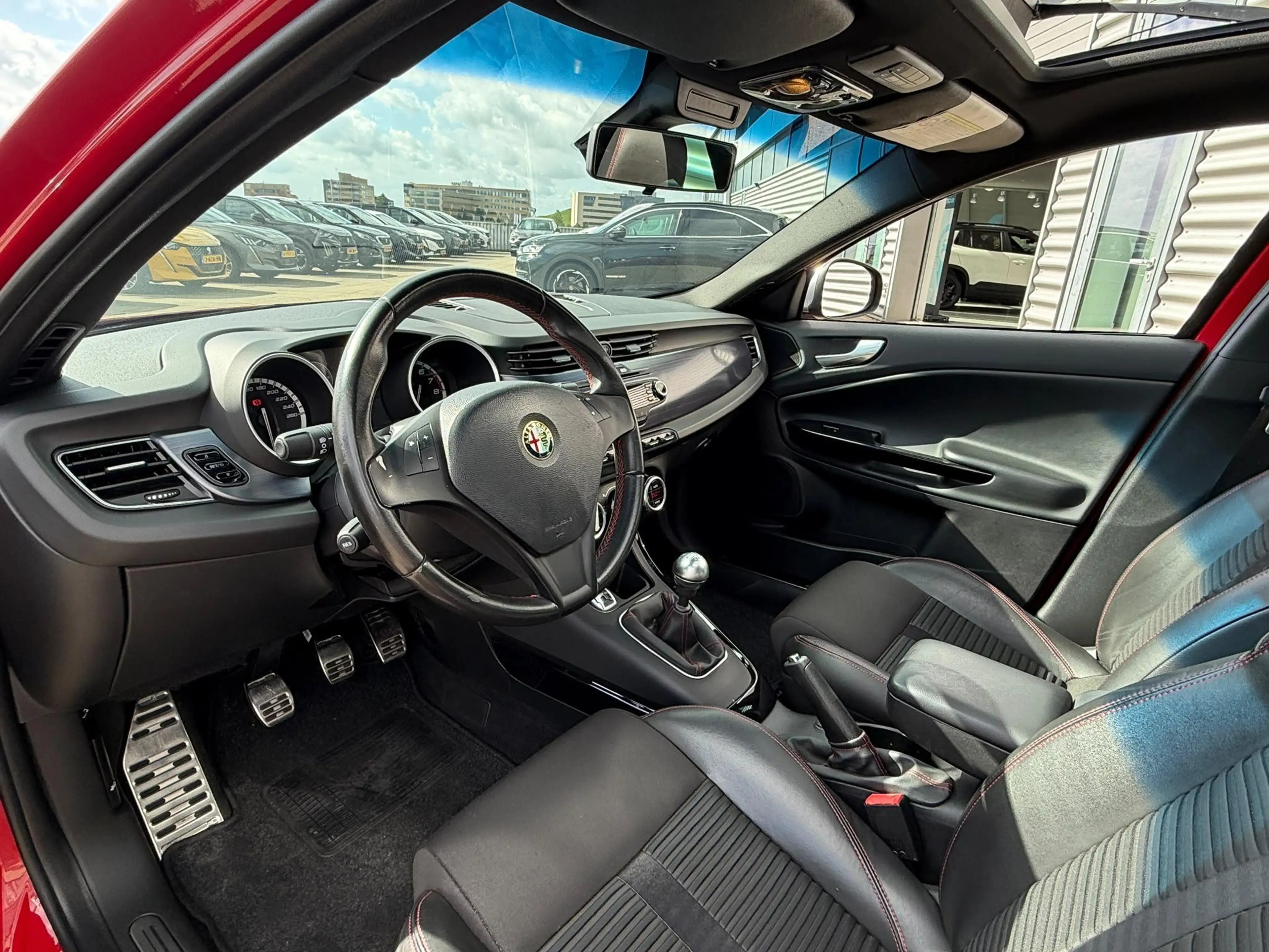Alfa Romeo Giulietta 1.7 TBi Quadrifoglio Verde | Schuif kantel dak | C — photo 10
