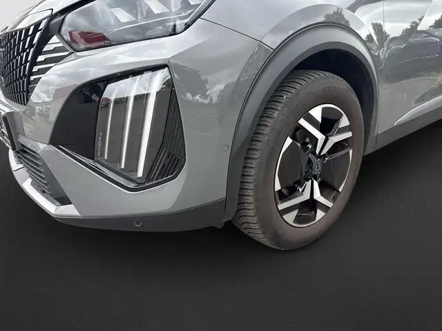 Peugeot 2008 view 10