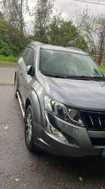 vendi la maccina mahindra anno 2018