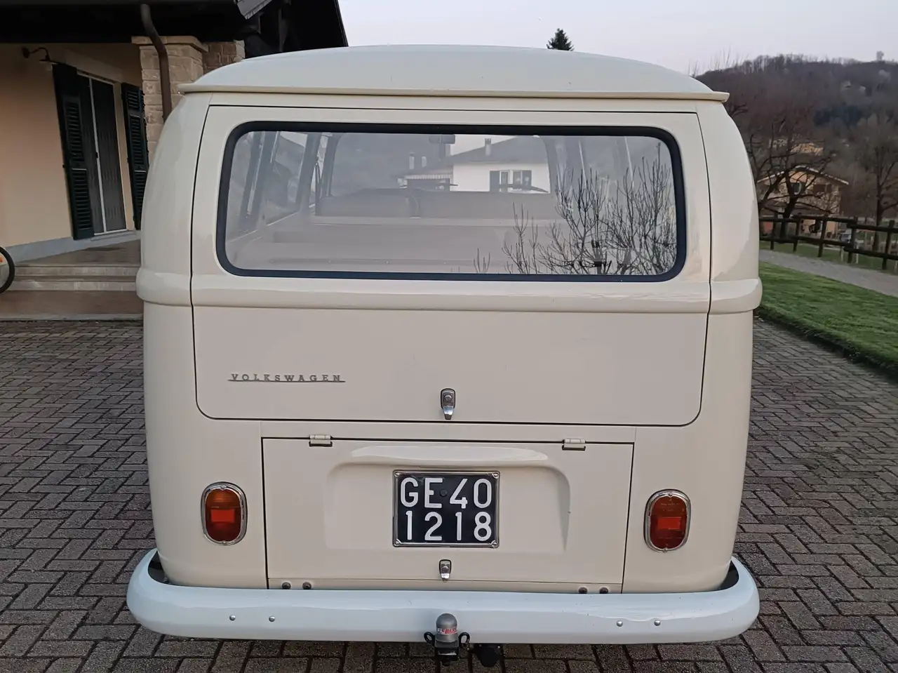 Volkswagen T2 bus 9 posti, foto 2