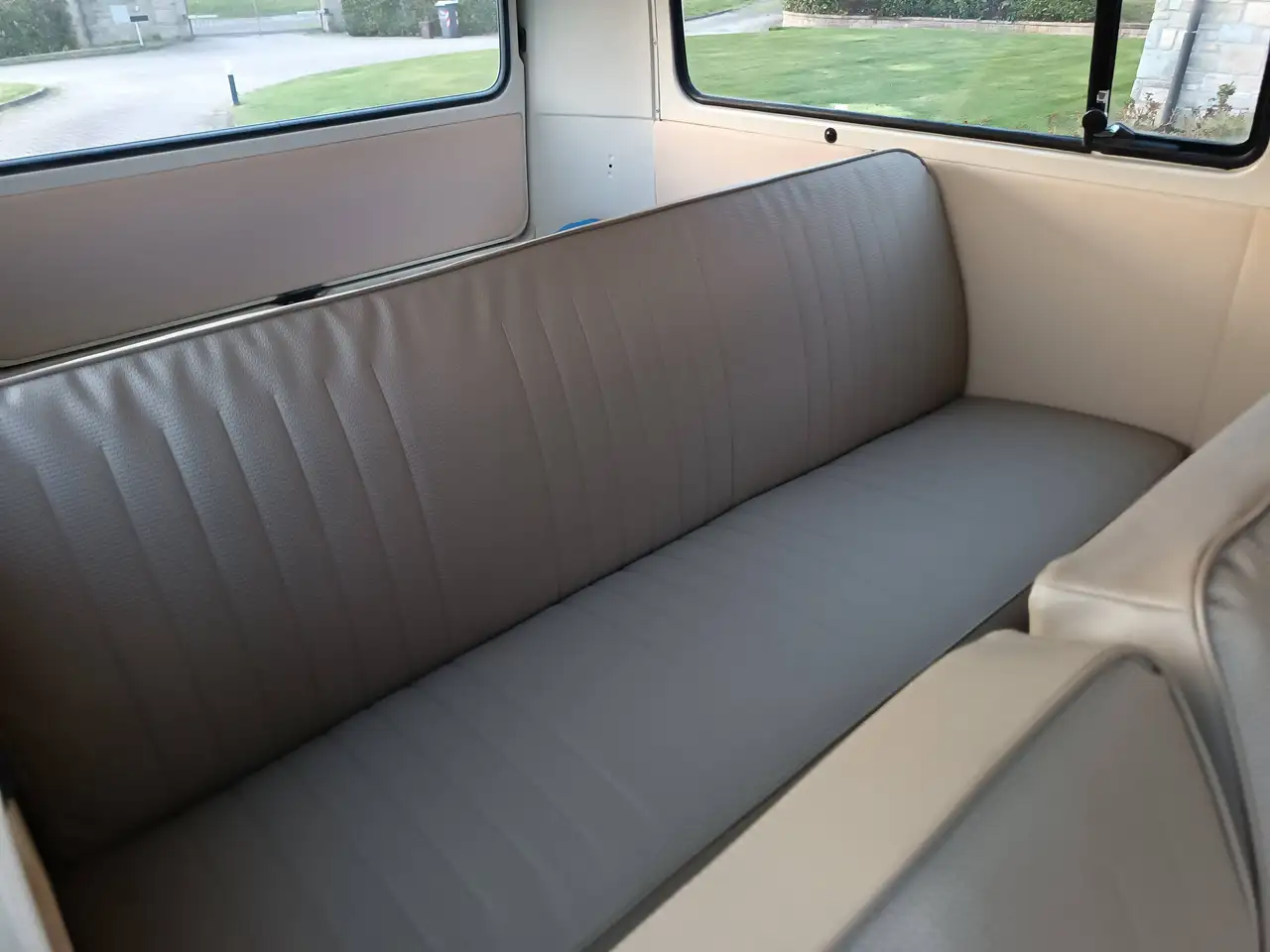 Volkswagen T2 bus 9 posti, foto 5