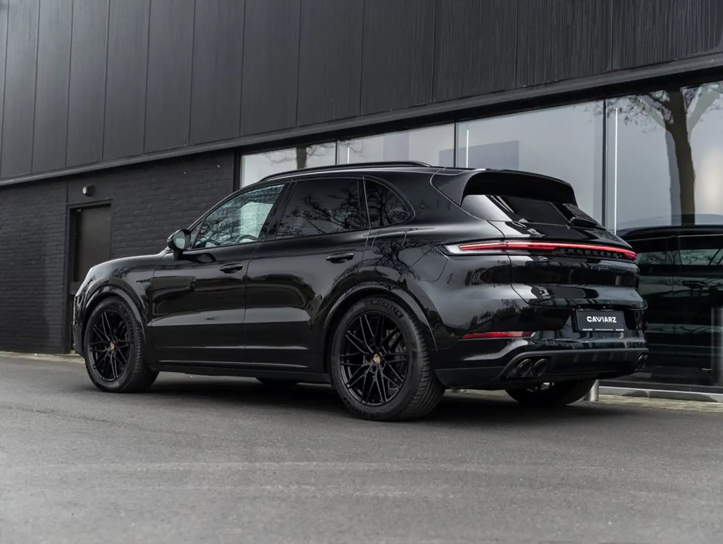 Porsche Cayenne E-HYB SPORTDES/UITL/MATR/SOFTCL/ACC/DISPL/18W/BOSE Noir - 2