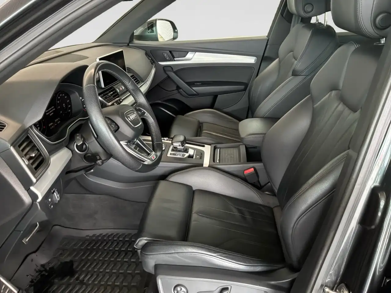 Audi Q5 photo Audi Q5