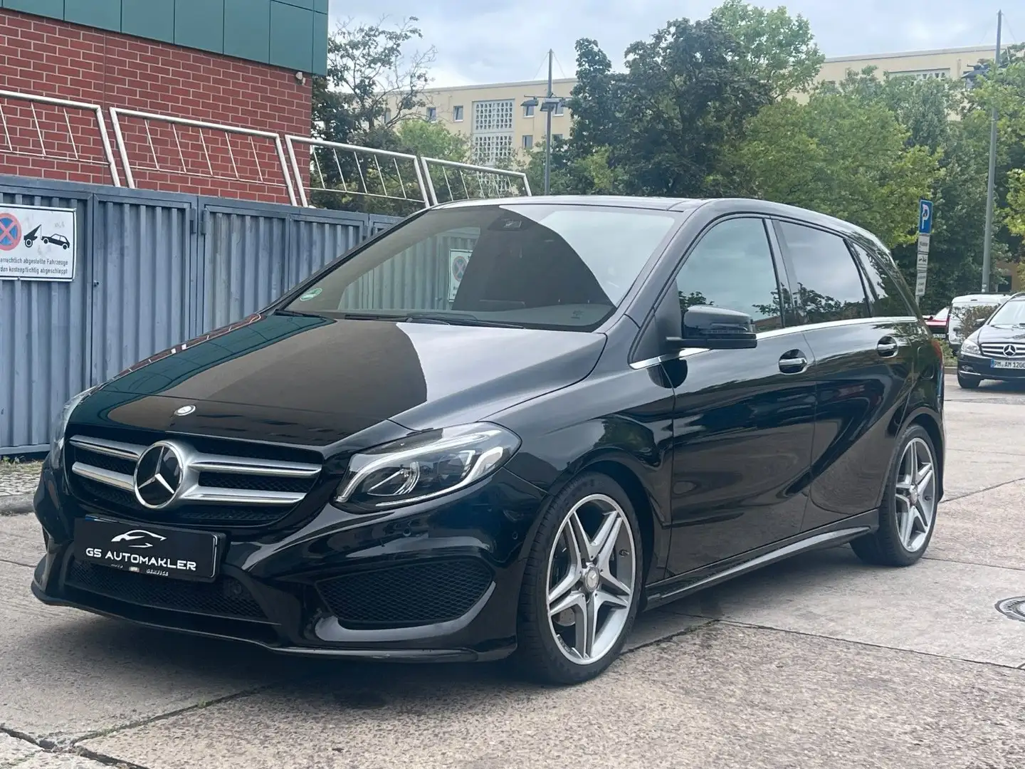 Mercedes-Benz B 200 CDI AMG LED Automatik Pano Alcantara Negro - 2