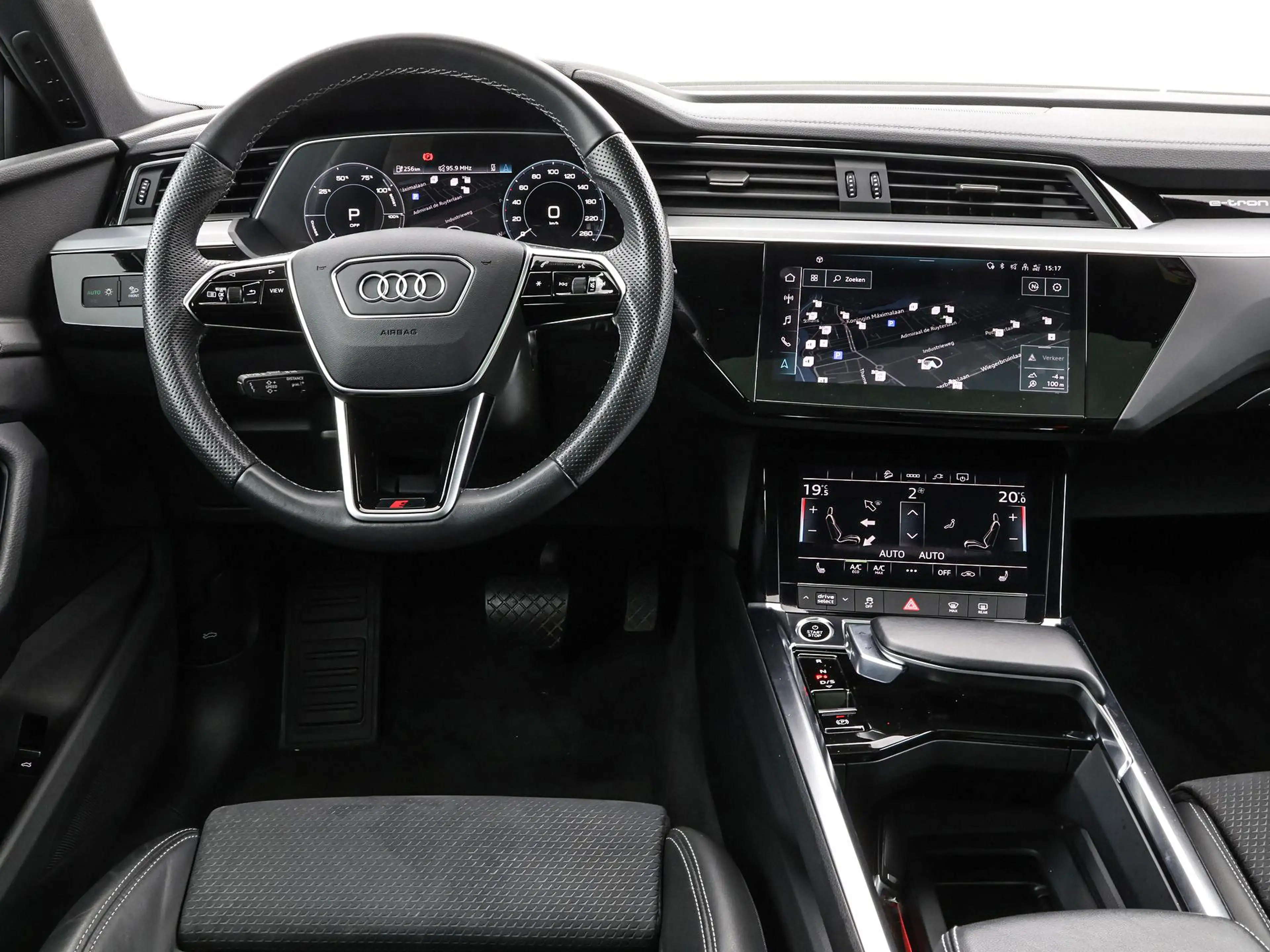 Audi e-tron 55 408pk Quattro S edition 95 kWh · SOH 97% · Pano — photo 4