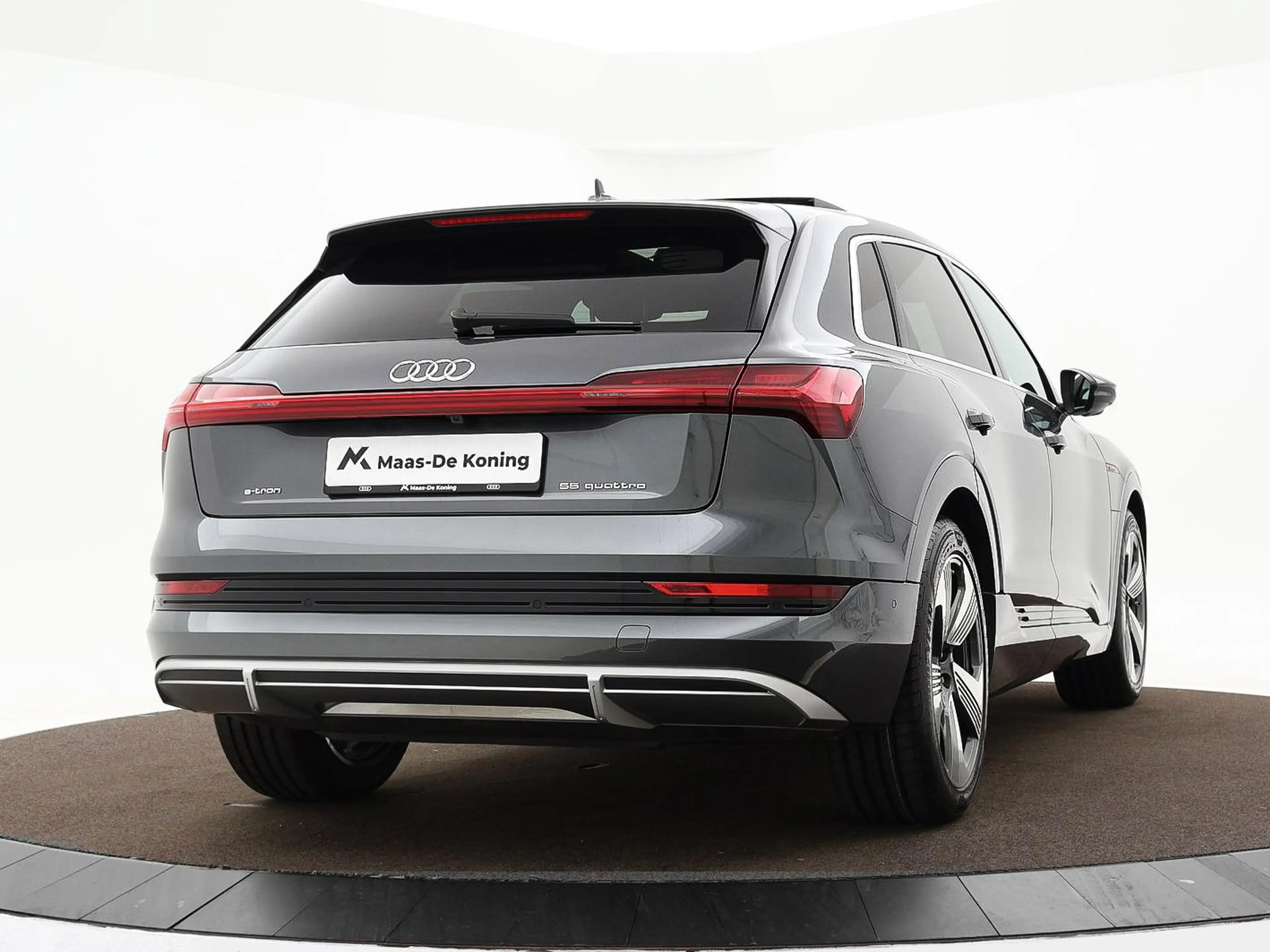 Audi e-tron 55 408pk Quattro S edition 95 kWh · SOH 97% · Pano — photo 2