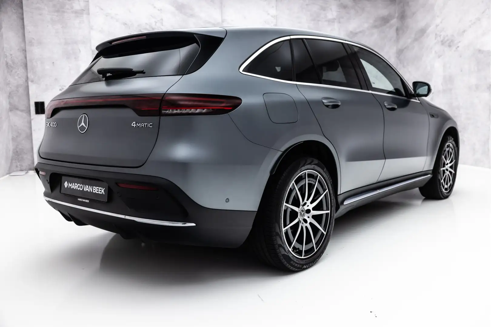 Mercedes-Benz EQC 400 4MATIC AMG Line 80 kWh | Massage | Magno | Distron Grau - 2