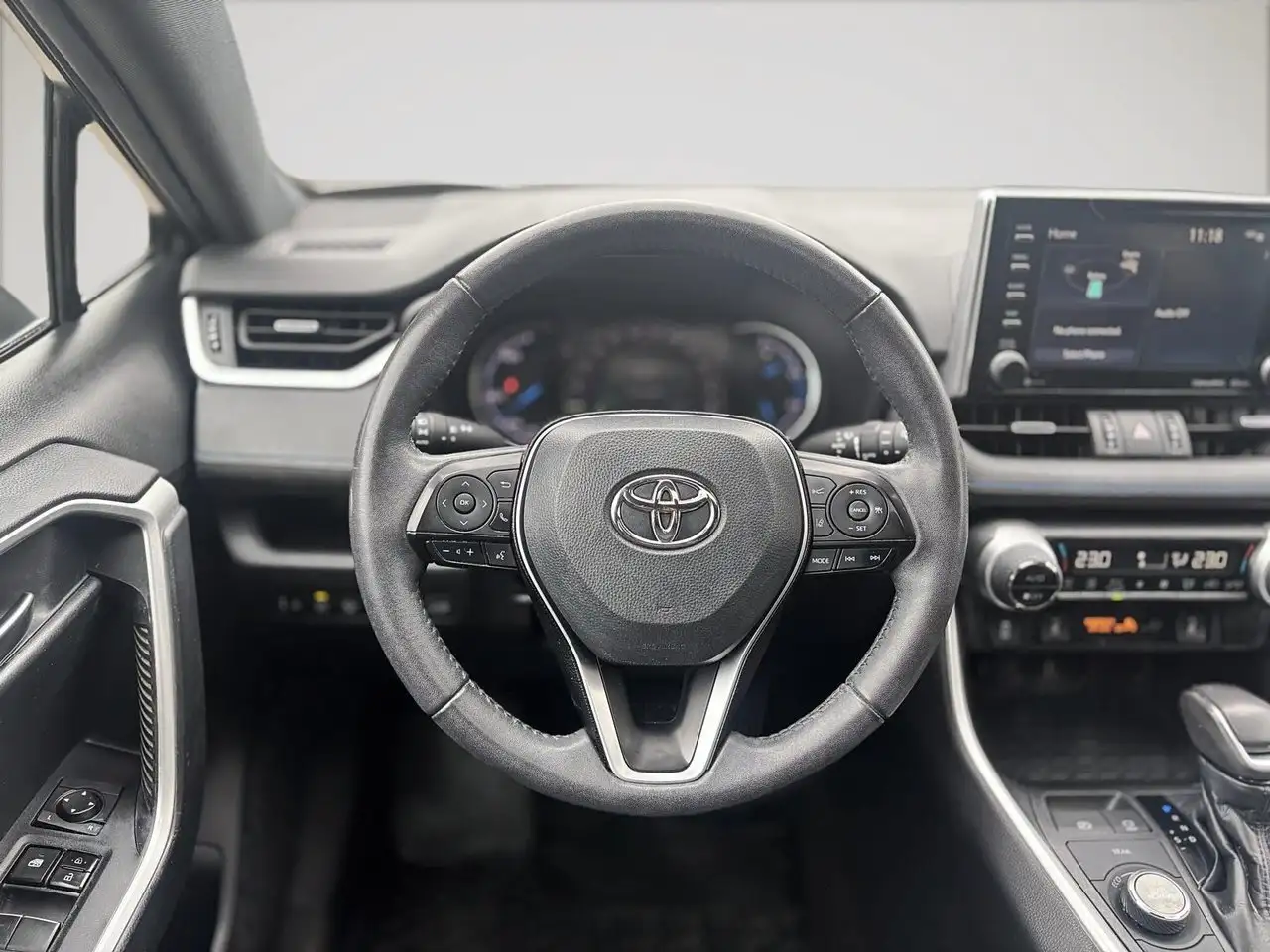 Toyota RAV 4 снимка Toyota RAV 4
