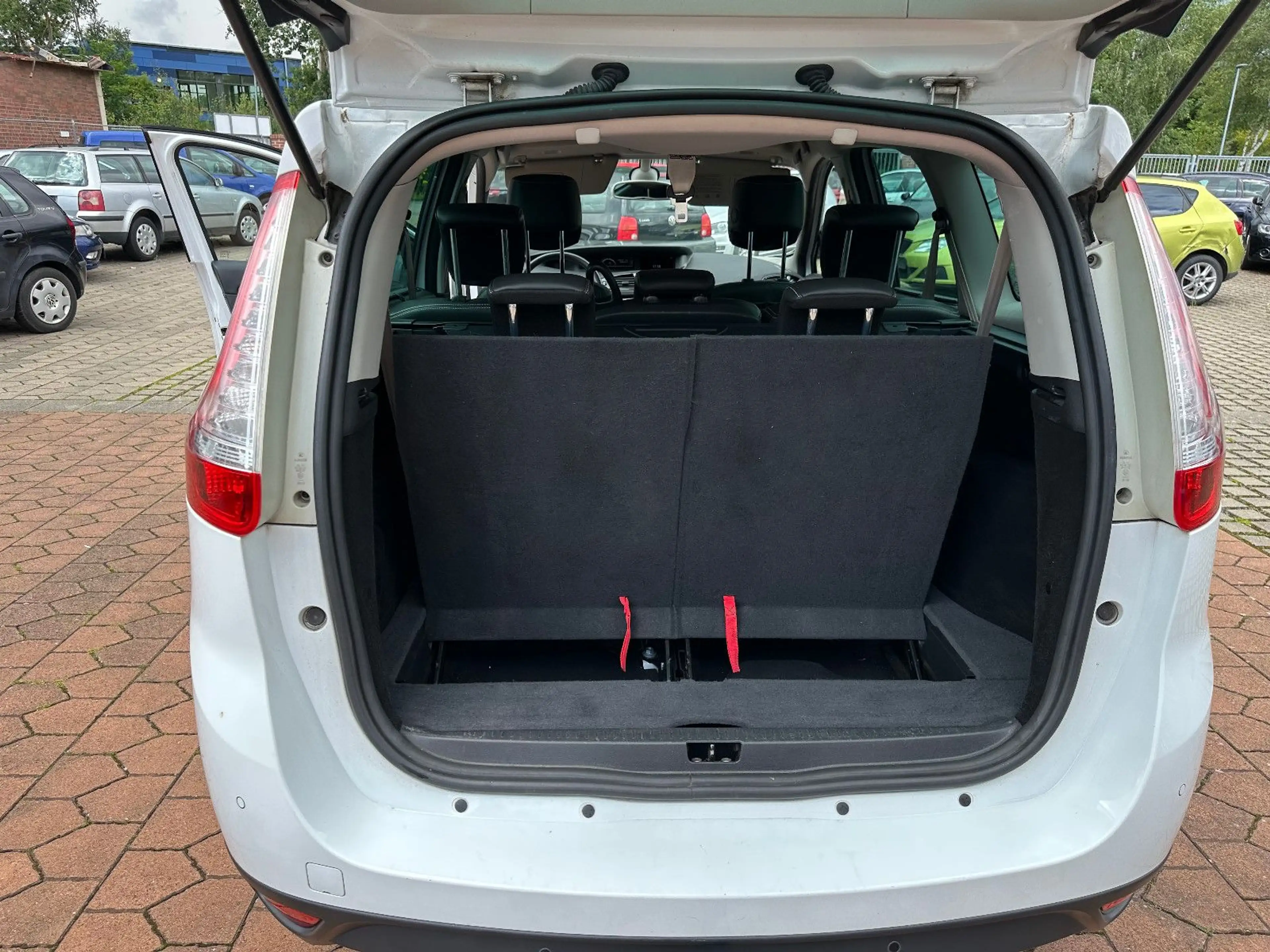 Renault Grand Scenic Scenic III 2.0 dCi Grand BOSE Edition/ 7-Sitzer — photo 15