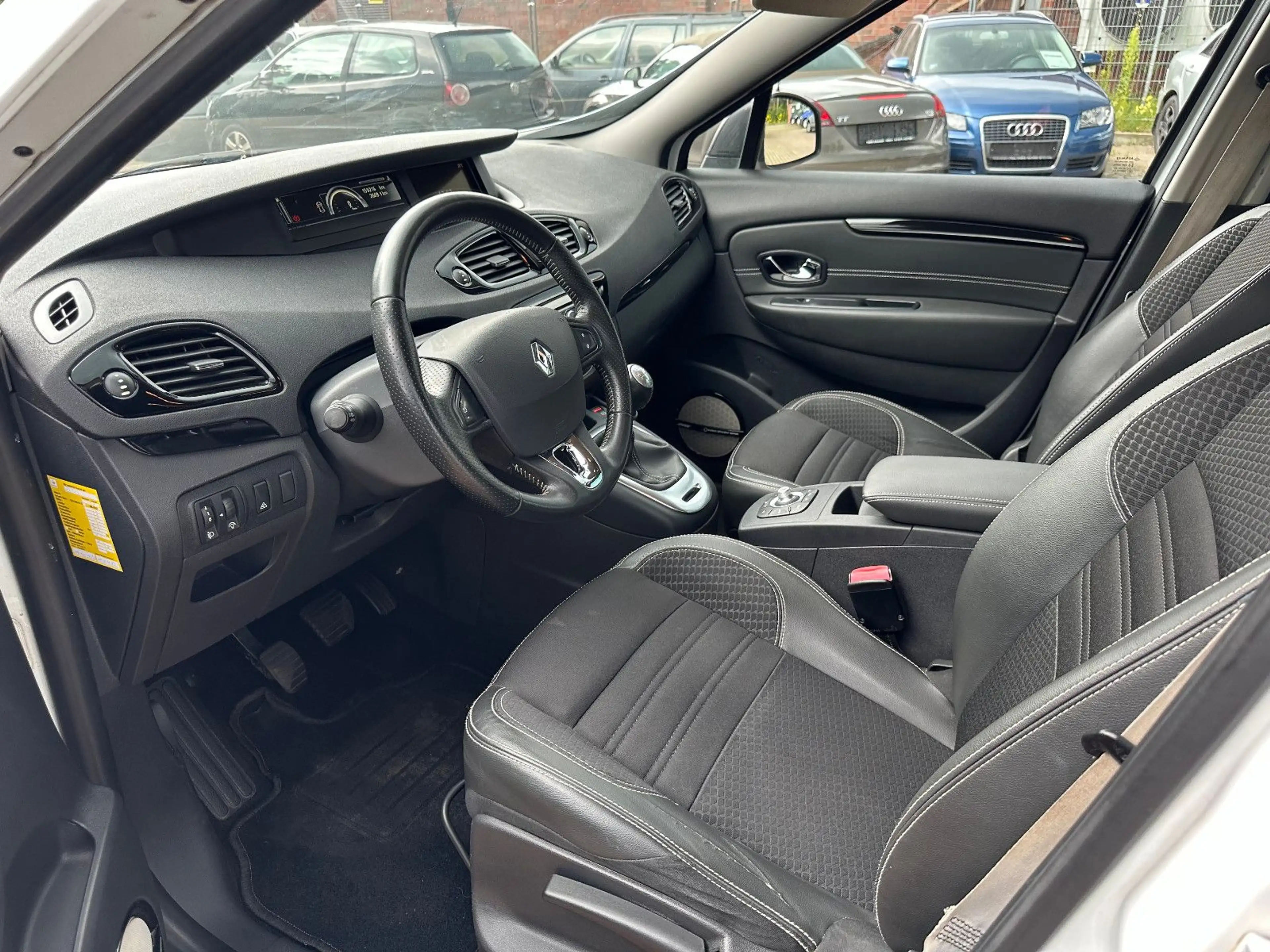 Renault Grand Scenic Scenic III 2.0 dCi Grand BOSE Edition/ 7-Sitzer — photo 3