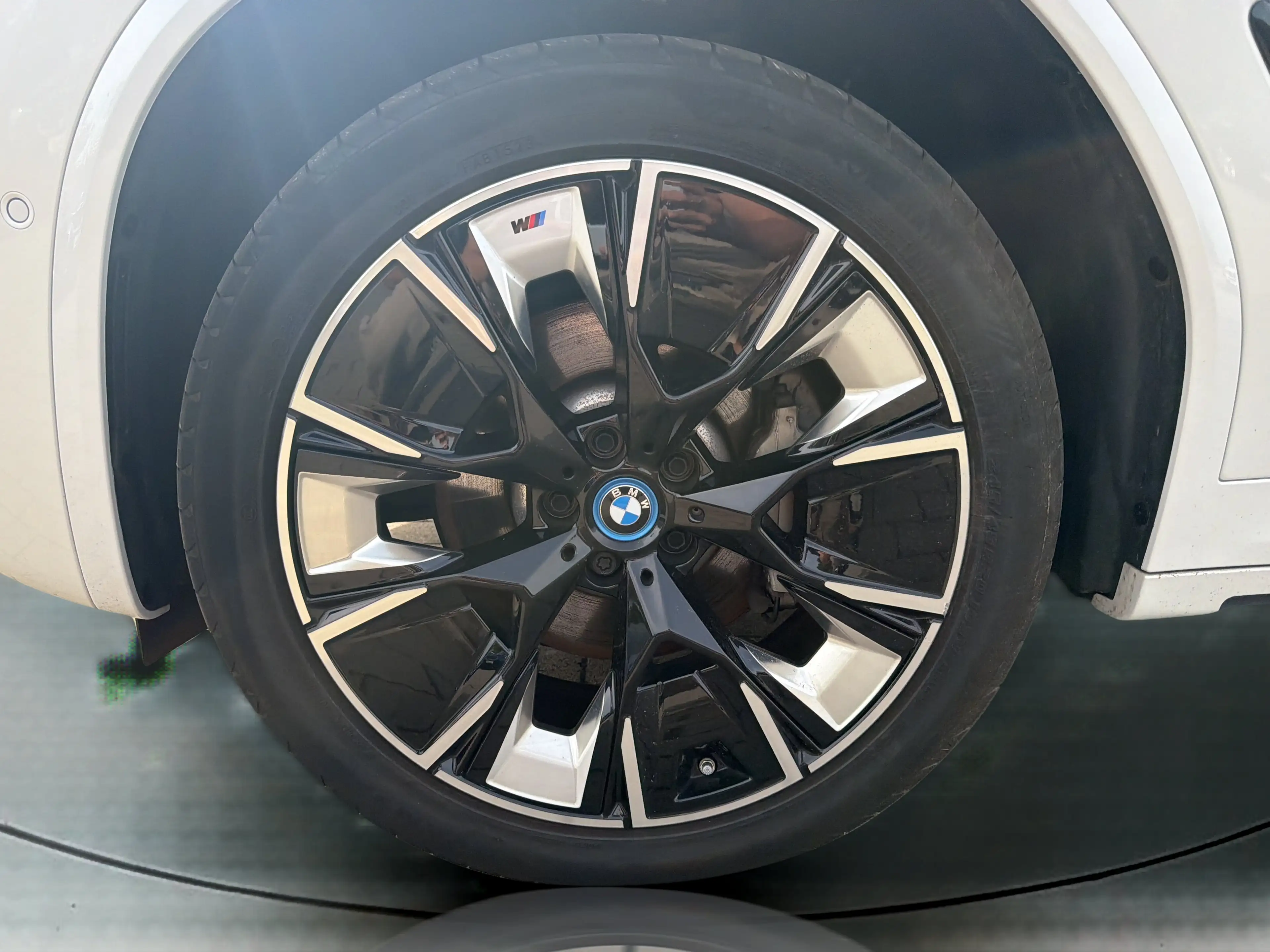 BMW iX3 M SPORT — photo 13