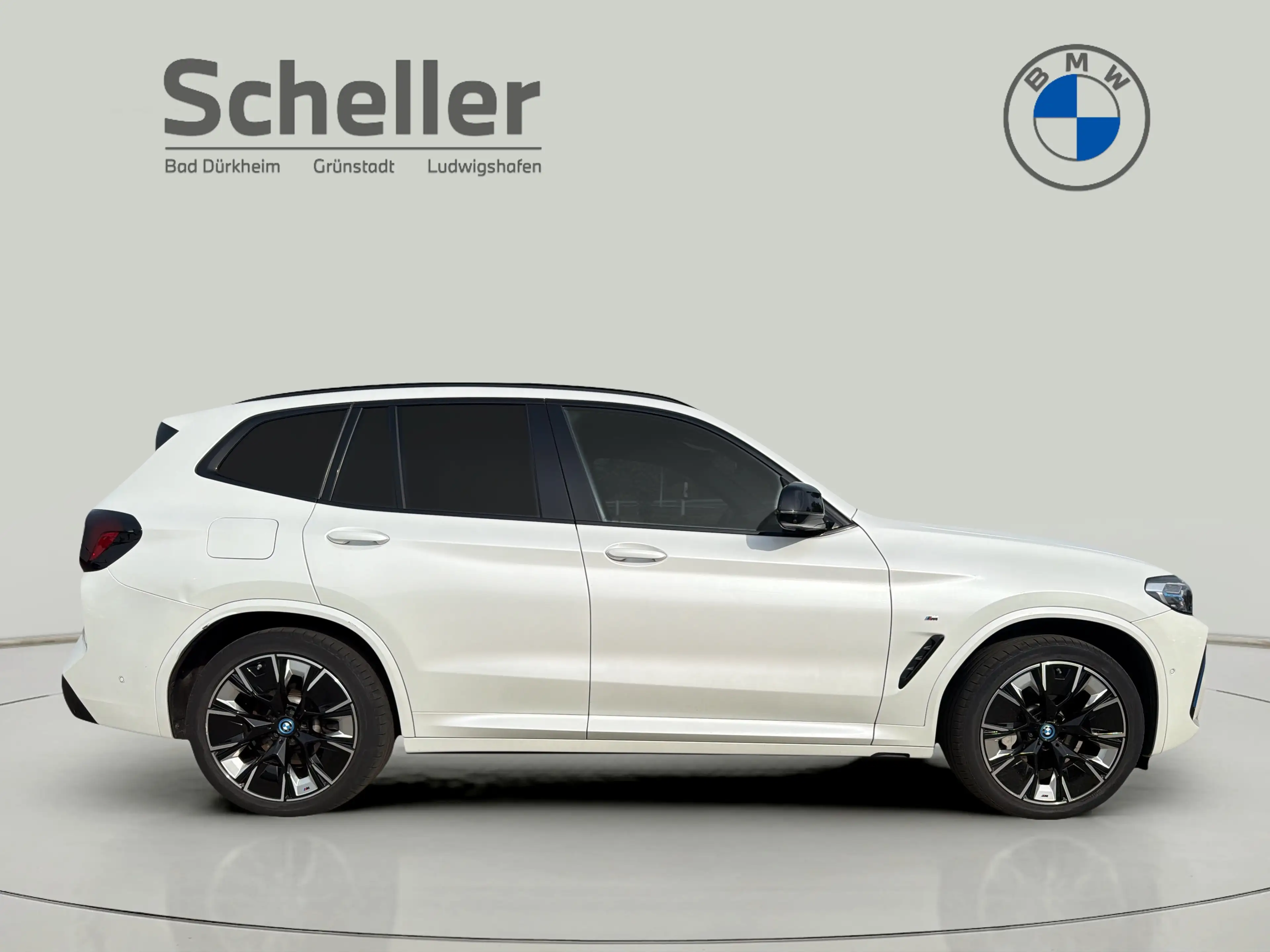 BMW iX3 M SPORT — photo 9