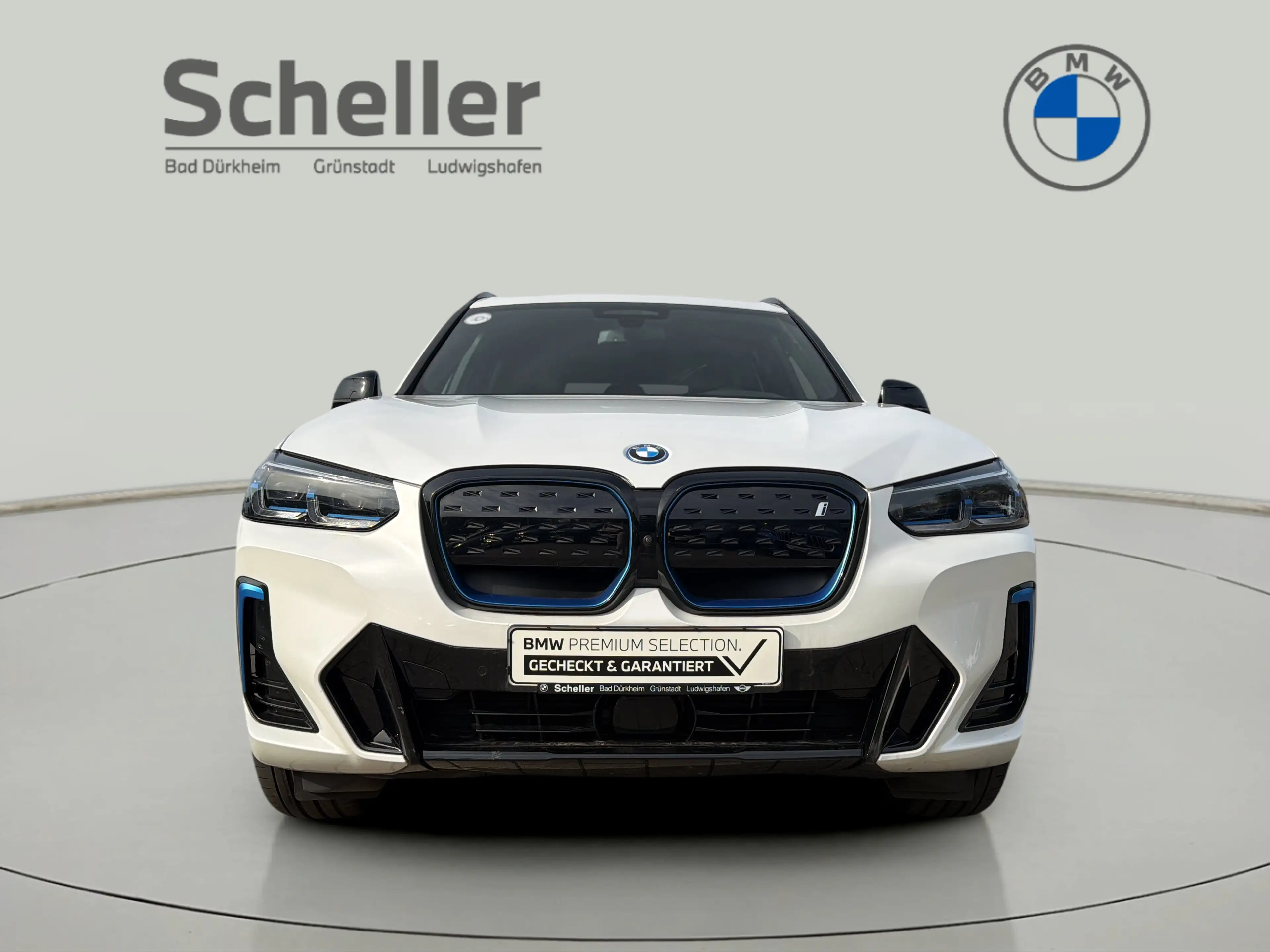 BMW iX3 M SPORT — photo 3