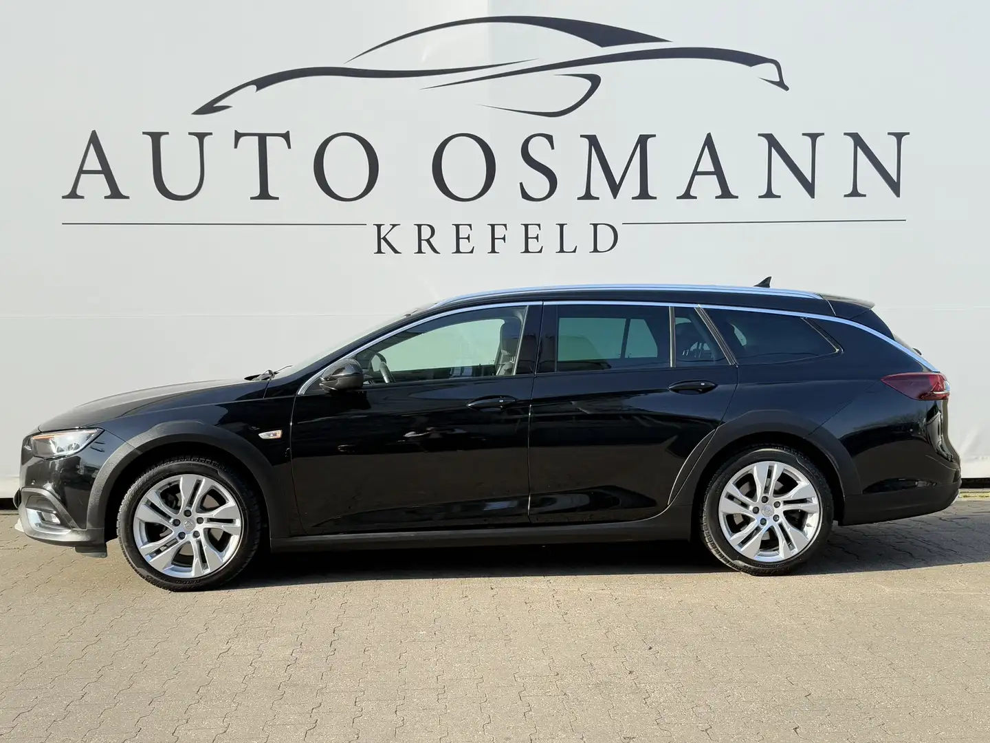 Opel Insignia 2.0 BiTrb D 4x4 Automatik  DAB  AHK Negro - 2