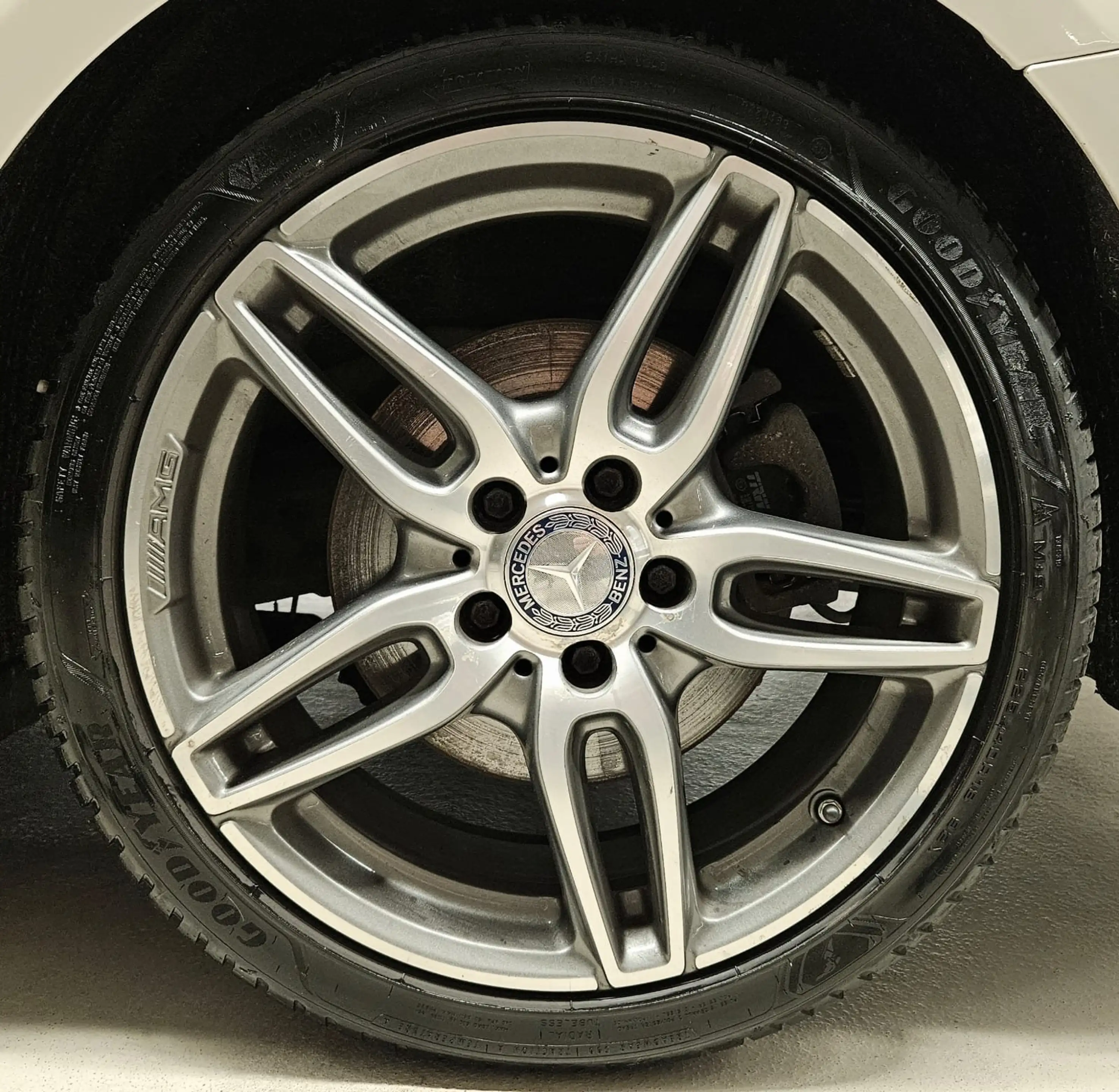 Mercedes-Benz CLA 220 4MATIC * AMG-EXKLUSIV * 2. BESITZ * KAMERA * AHK * — photo 9