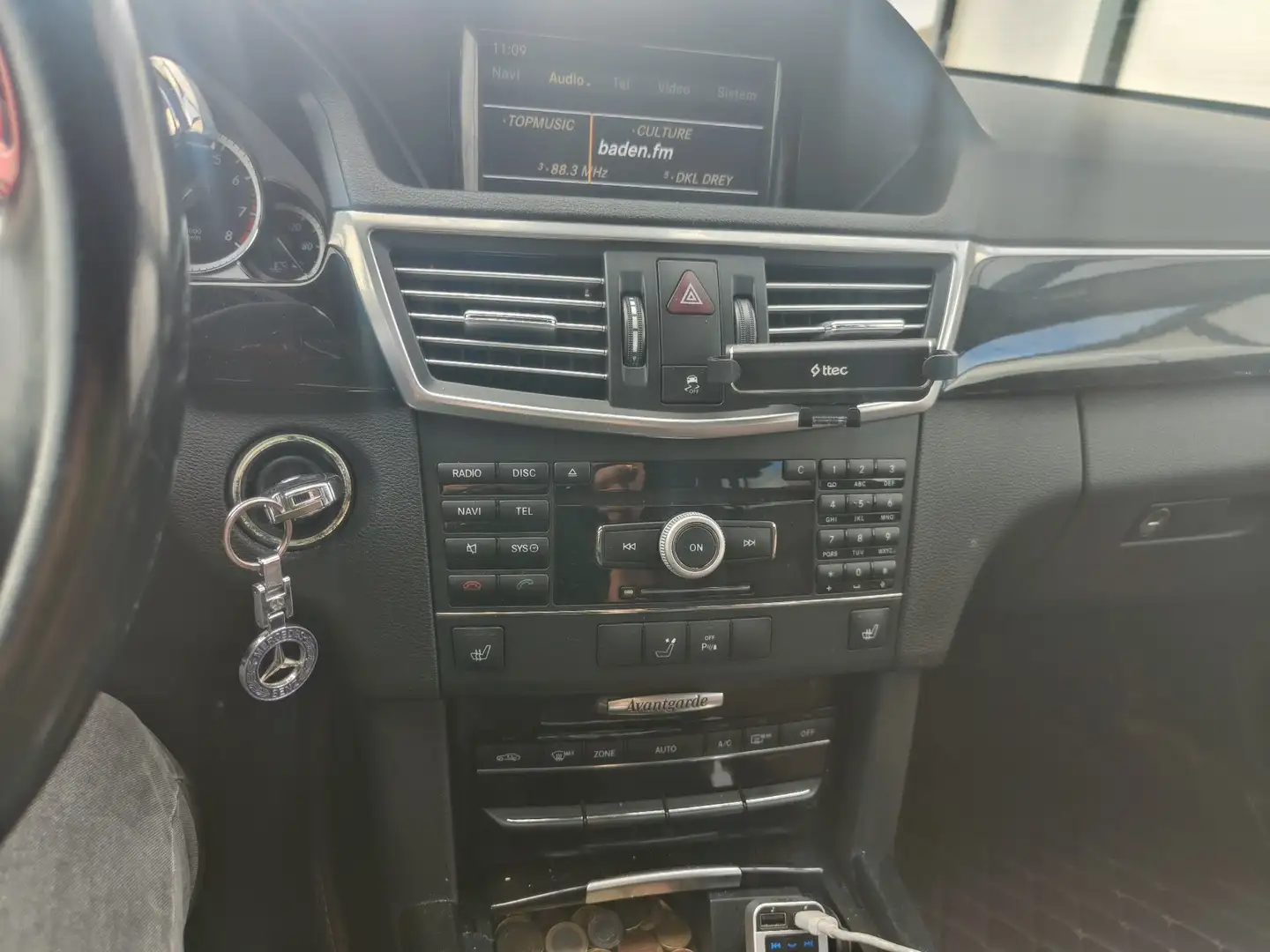 Mercedes-Benz E 350 T CGI BlueEFFICIENCY 7G-TRONIC Avantgarde - 1