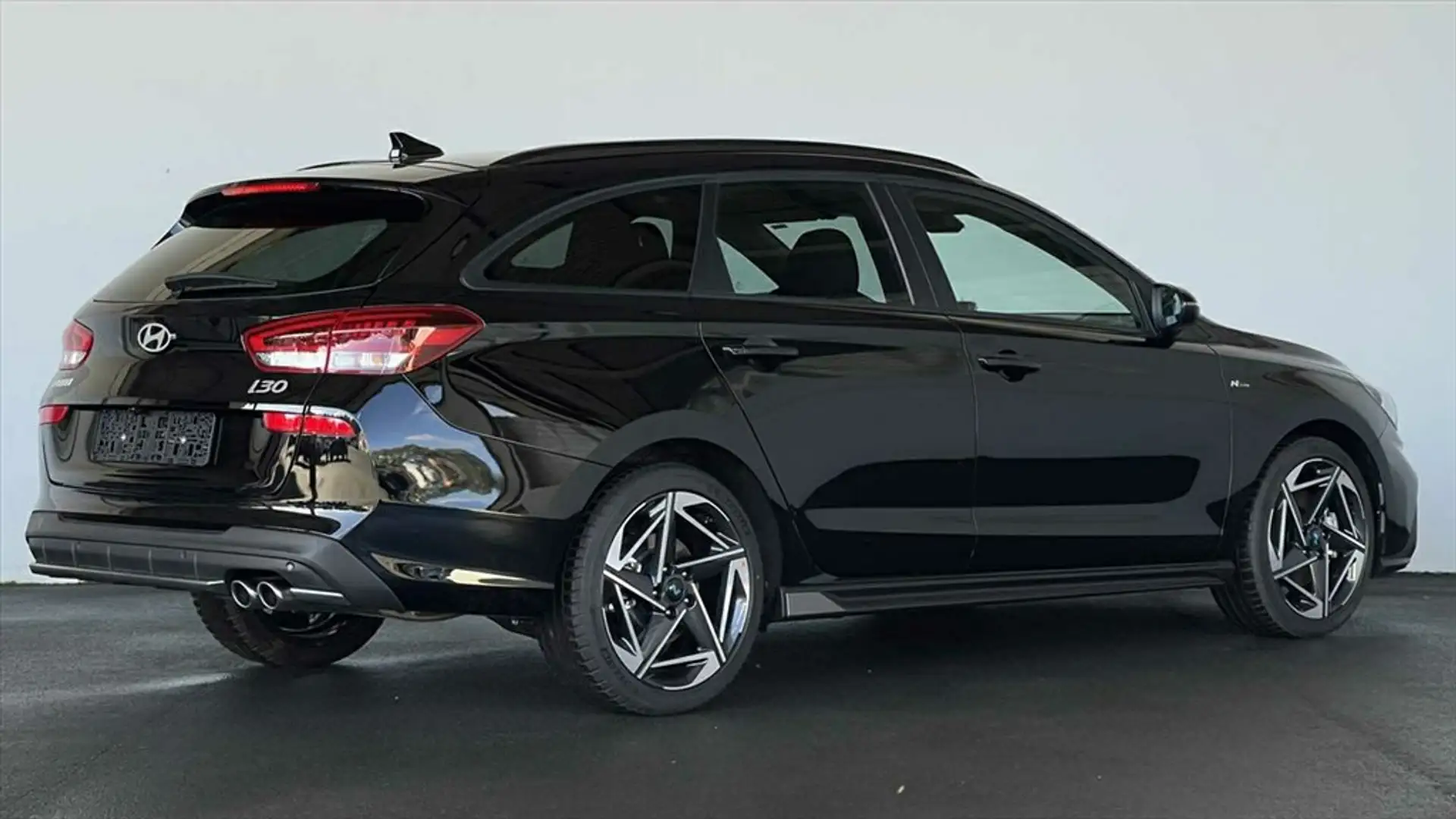 Hyundai i30 CW 1,5 T-GDi MHEV DCT N-Line SCC Keyless Navi Noir - 2