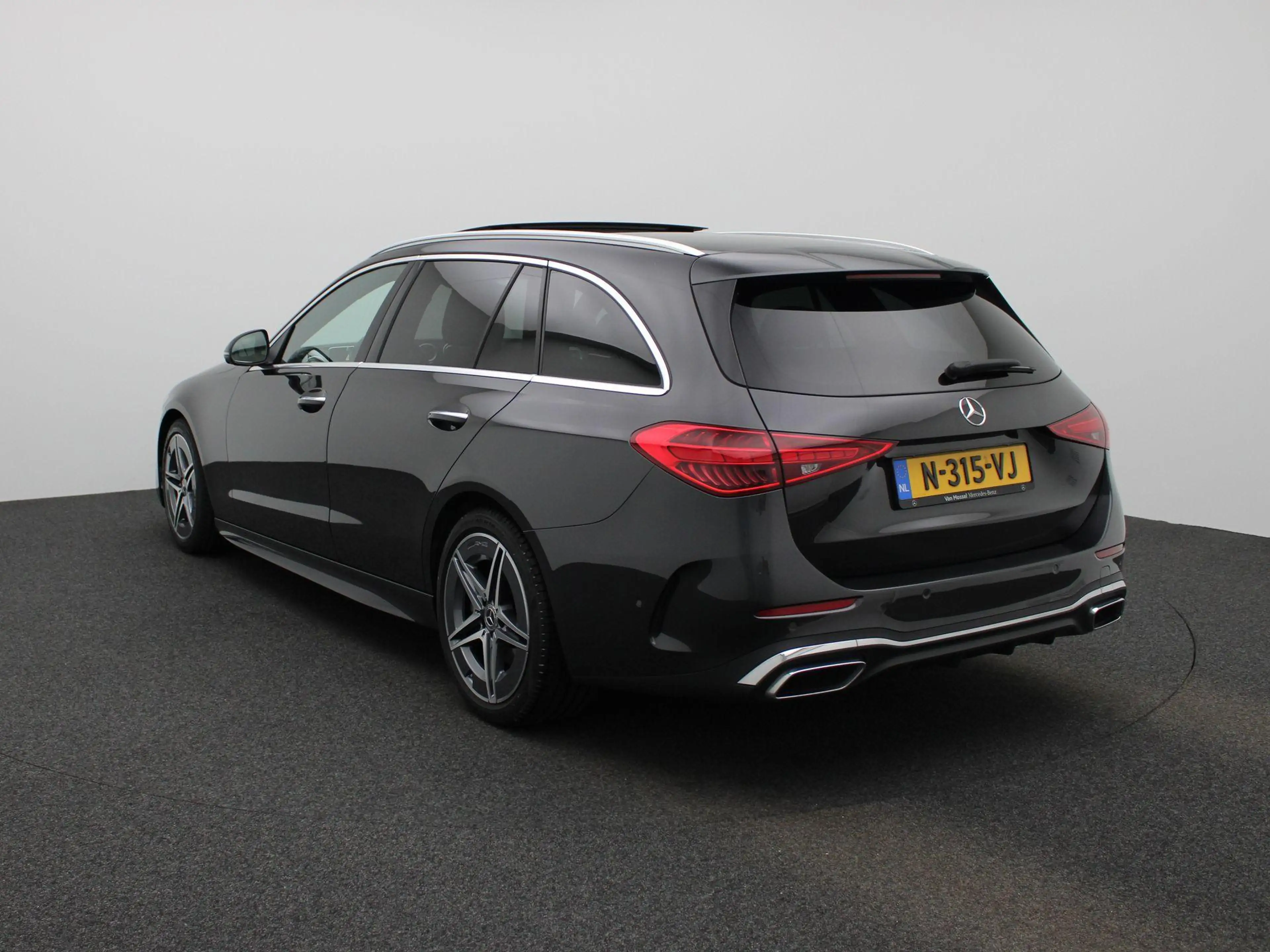 Mercedes-Benz C 200 Estate Launch Edition AMG Line — photo 2