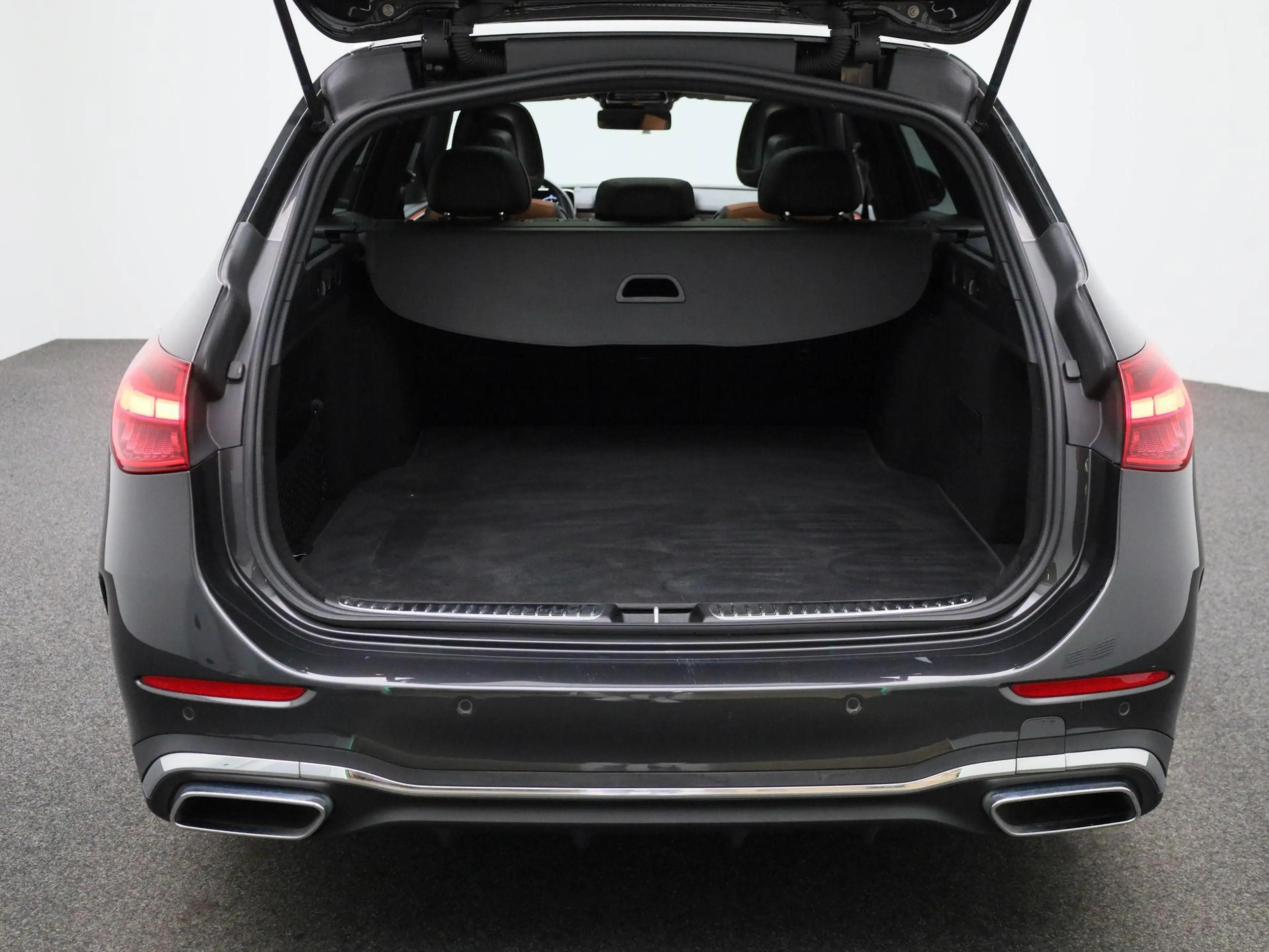 Mercedes-Benz C 200 Estate Launch Edition AMG Line — photo 14