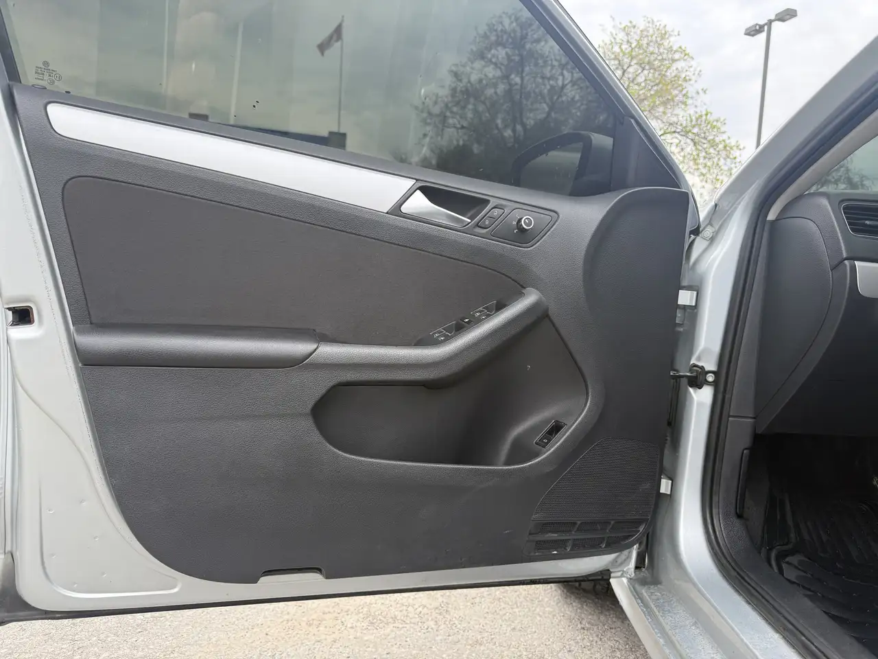 Volkswagen Jetta снимка Volkswagen Jetta